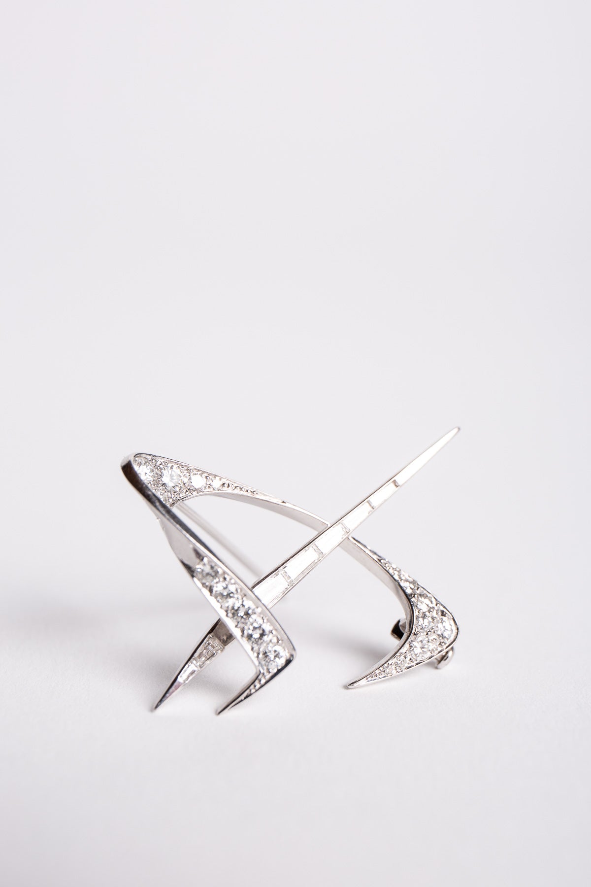 MAXFIELD COLLECTION | 20TH CENTURY DIAMOND BROOCH