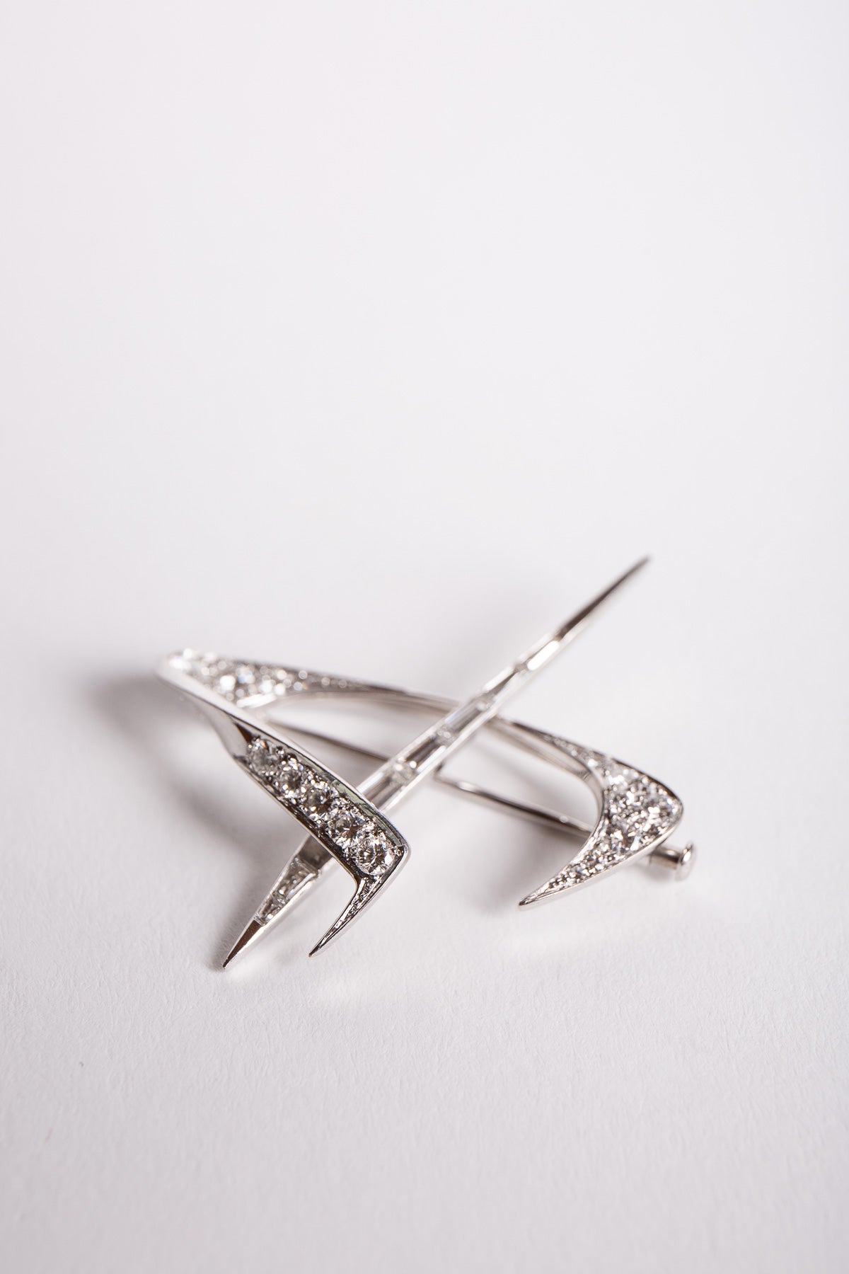 MAXFIELD COLLECTION | 20TH CENTURY DIAMOND BROOCH - MAXFIELD LA