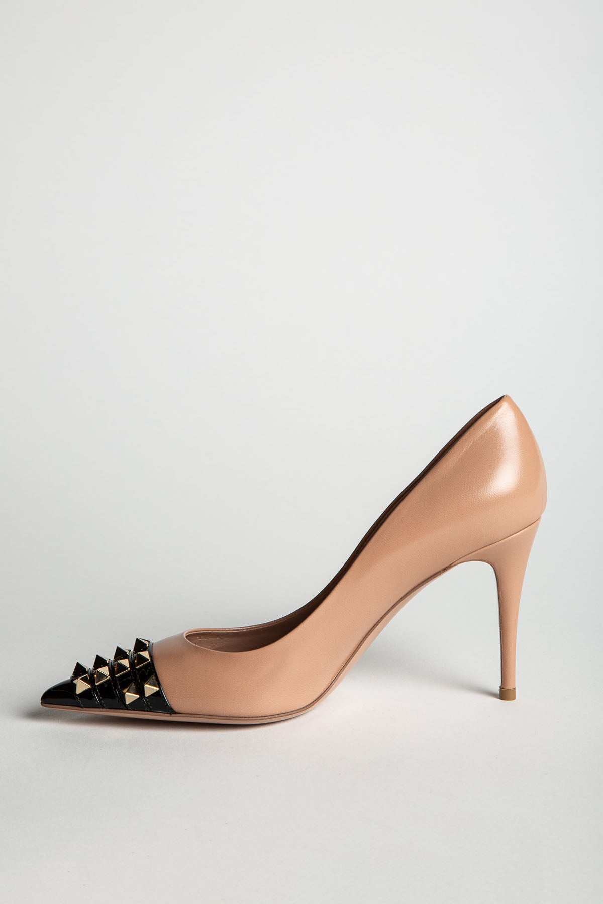 VALENTINO | ROCKSTUD POINTED TOE PUMPS - MAXFIELD LA