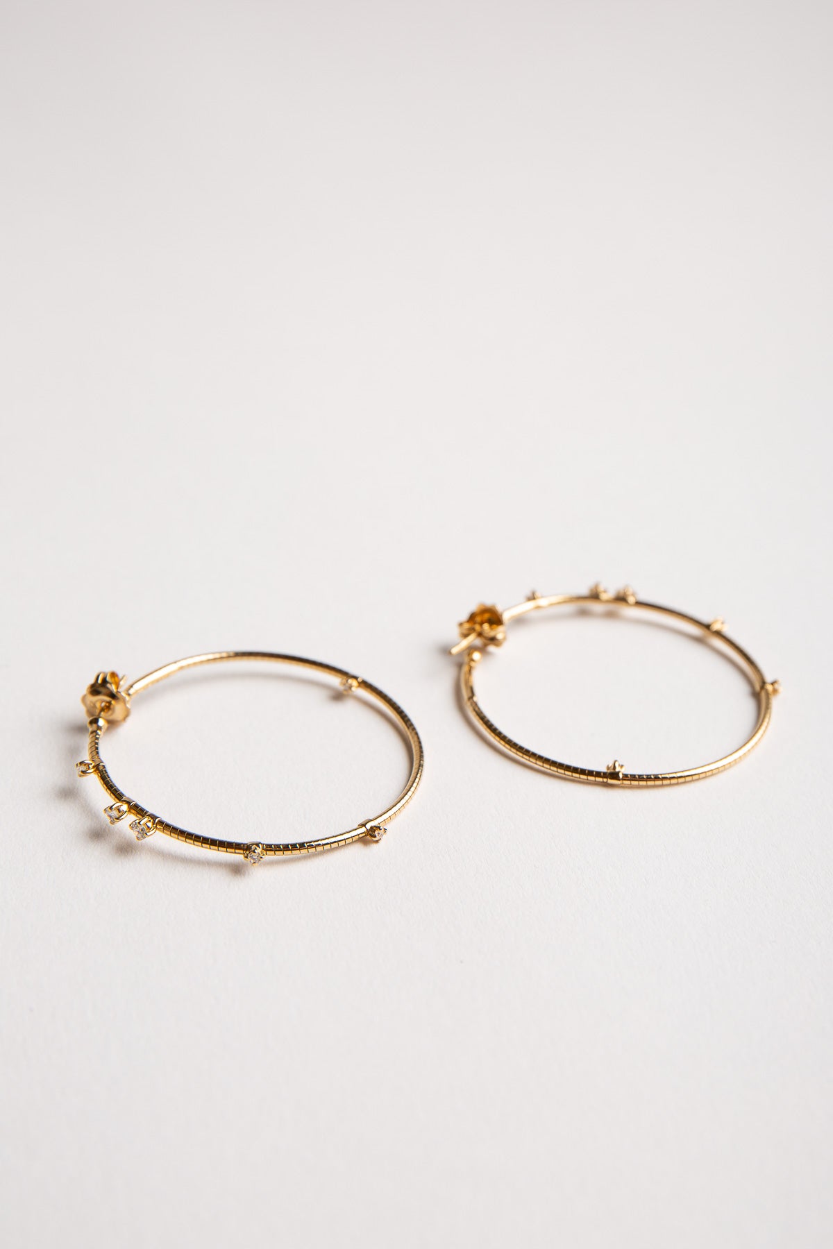 MATTIA CIELO | YELLOW GOLD DIAMOND HOOP EARRINGS