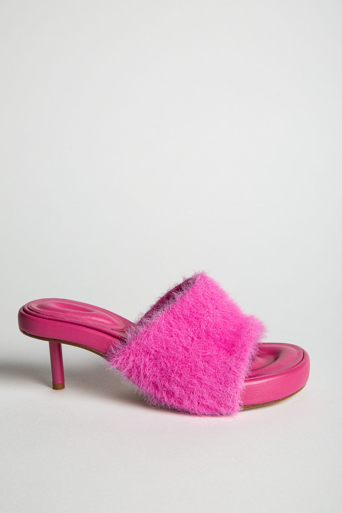 JACQUEMUS | LES MULES ARGILLA - MAXFIELD LA