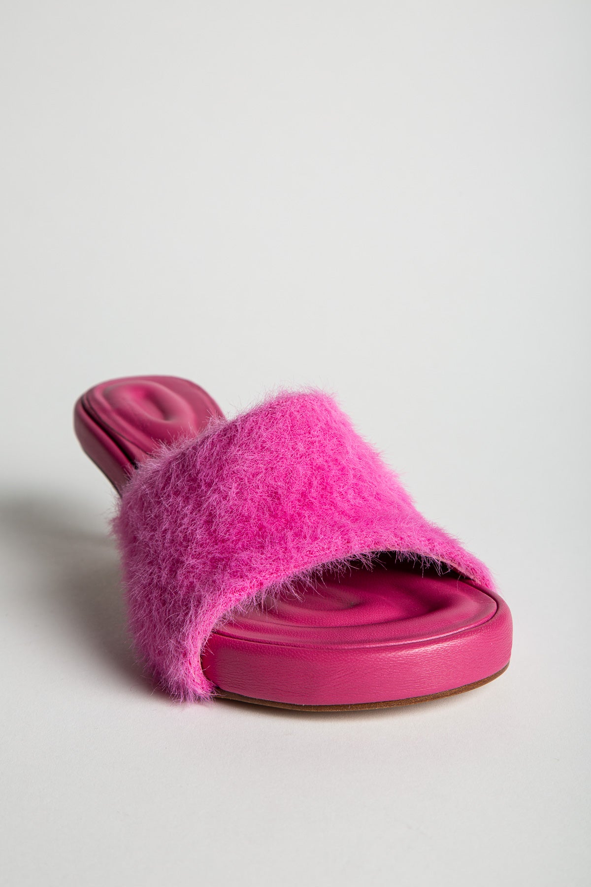 JACQUEMUS | LES MULES ARGILLA