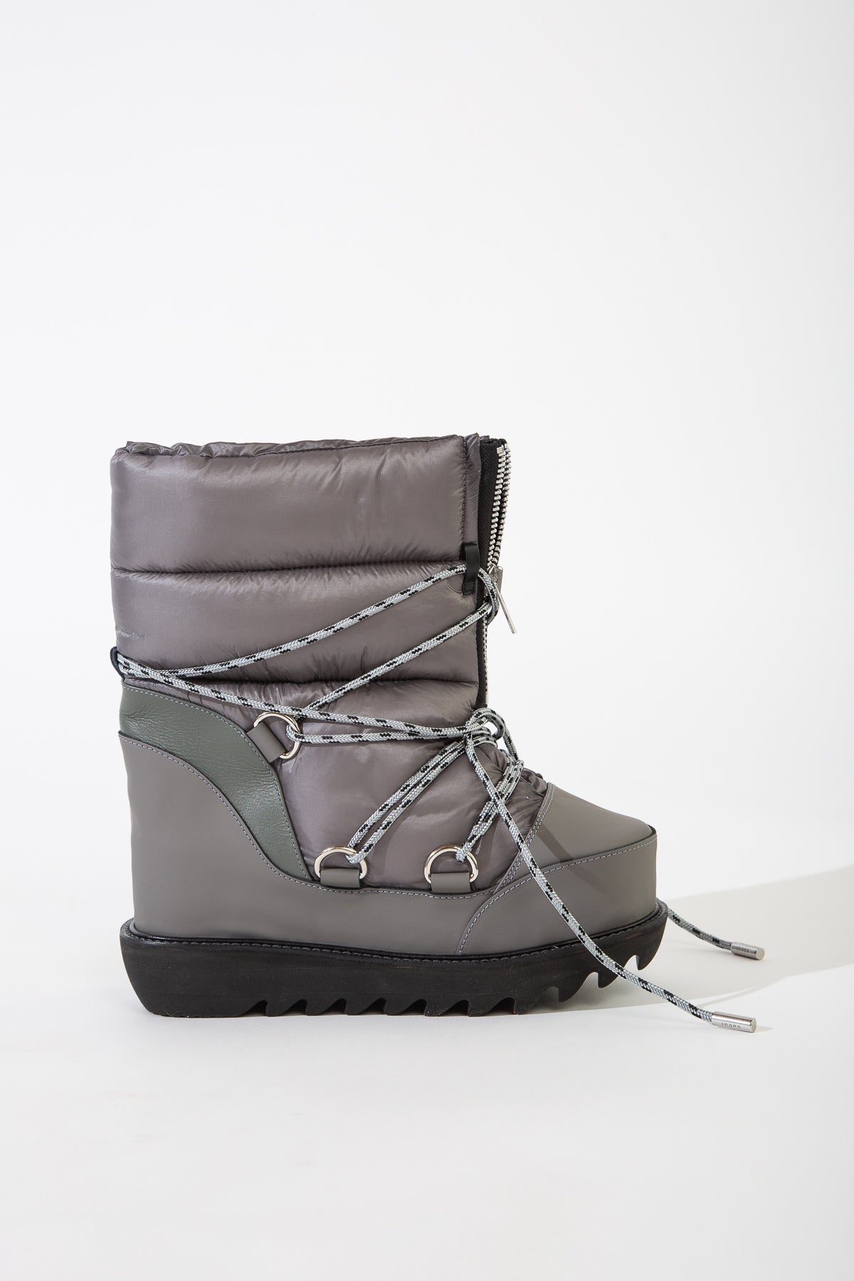 SACAI | QUILTED SNOW BOOTS - MAXFIELD LA