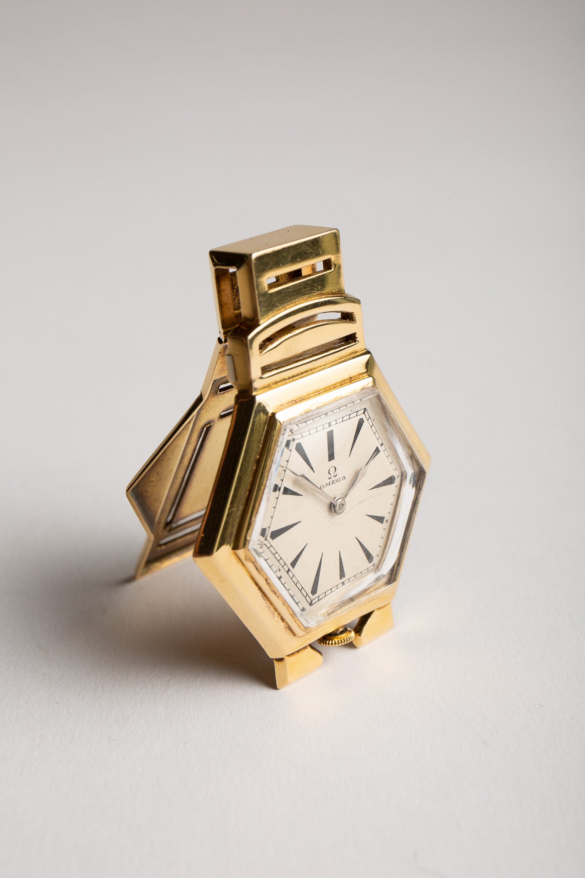 OMEGA | VINTAGE YELLOW GOLD ART DECO WATCH/CLIP