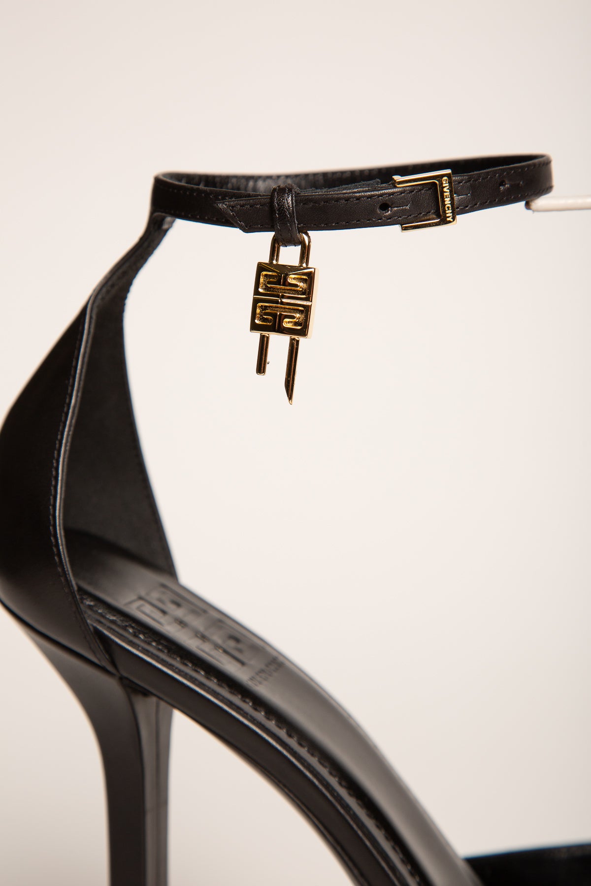 GIVENCHY | G LOCK POINTY TOE PLATFORM PUMPS - MAXFIELD LA