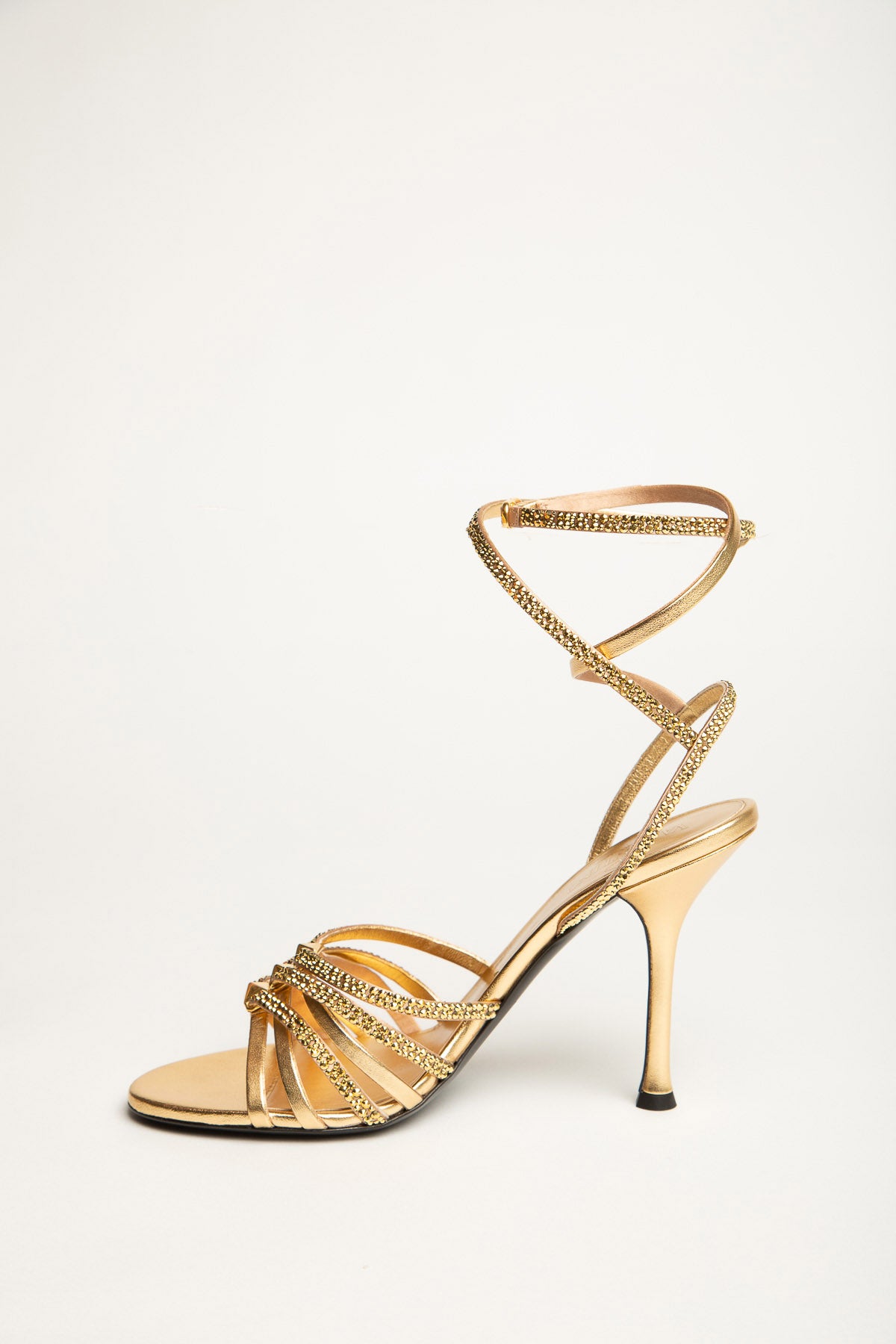 VALENTINO GARAVANI | ROCKSTUD STRAPPY SANDALS
