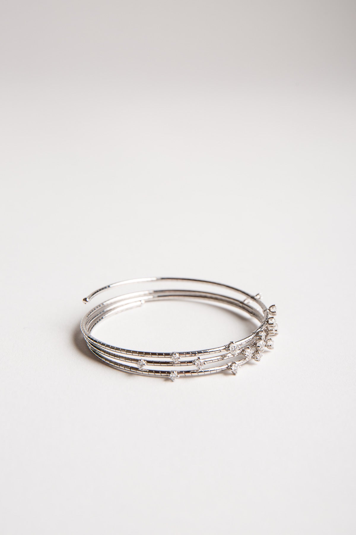MATTIA CIELO | WHITE GOLD DIAMOND SPIRAL BRACELET - MAXFIELD LA