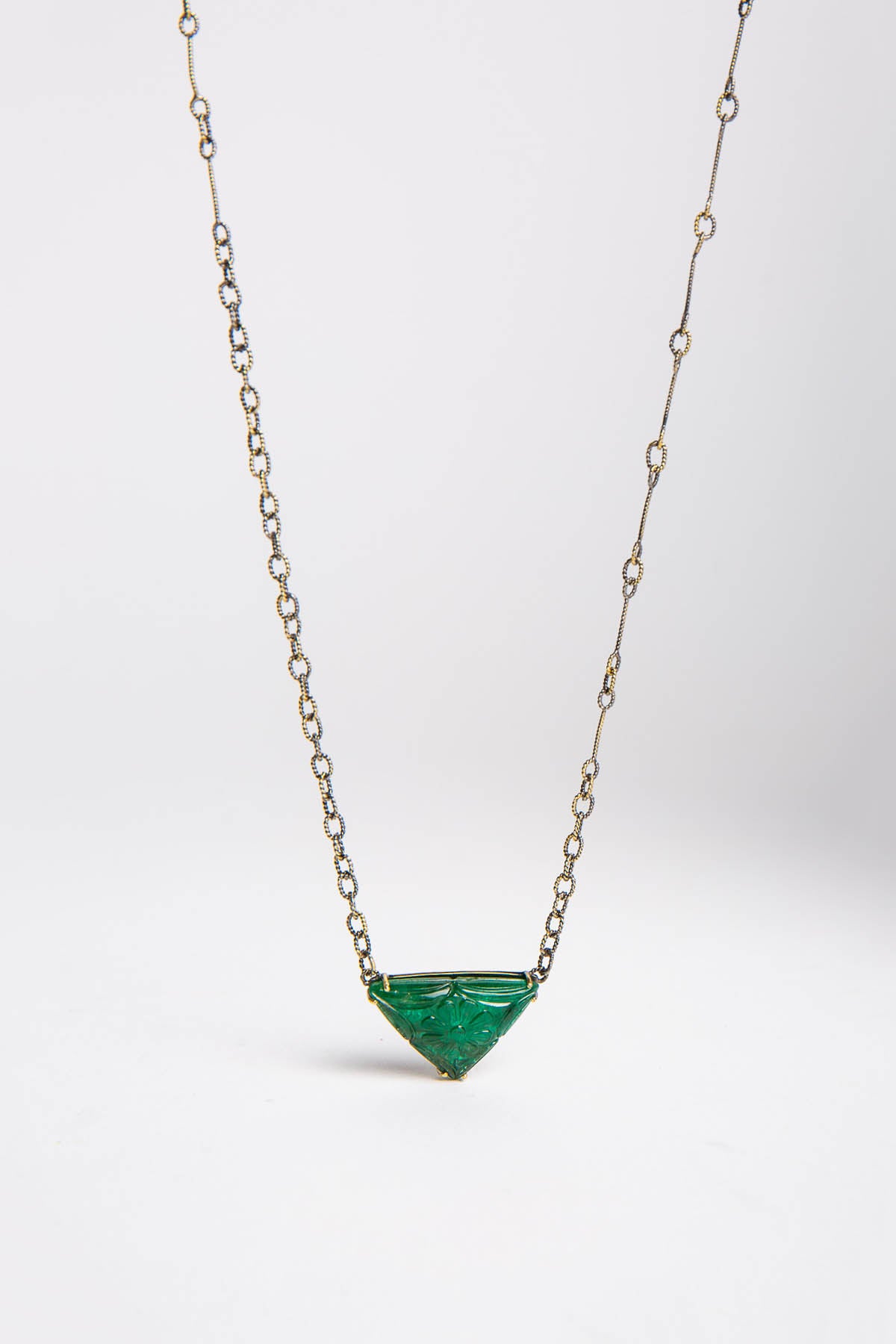 AMRAPALI LONDON | 18K YELLOW GOLD, BLACK RHODIUM, AND EMERALD PANNA NECKLACE