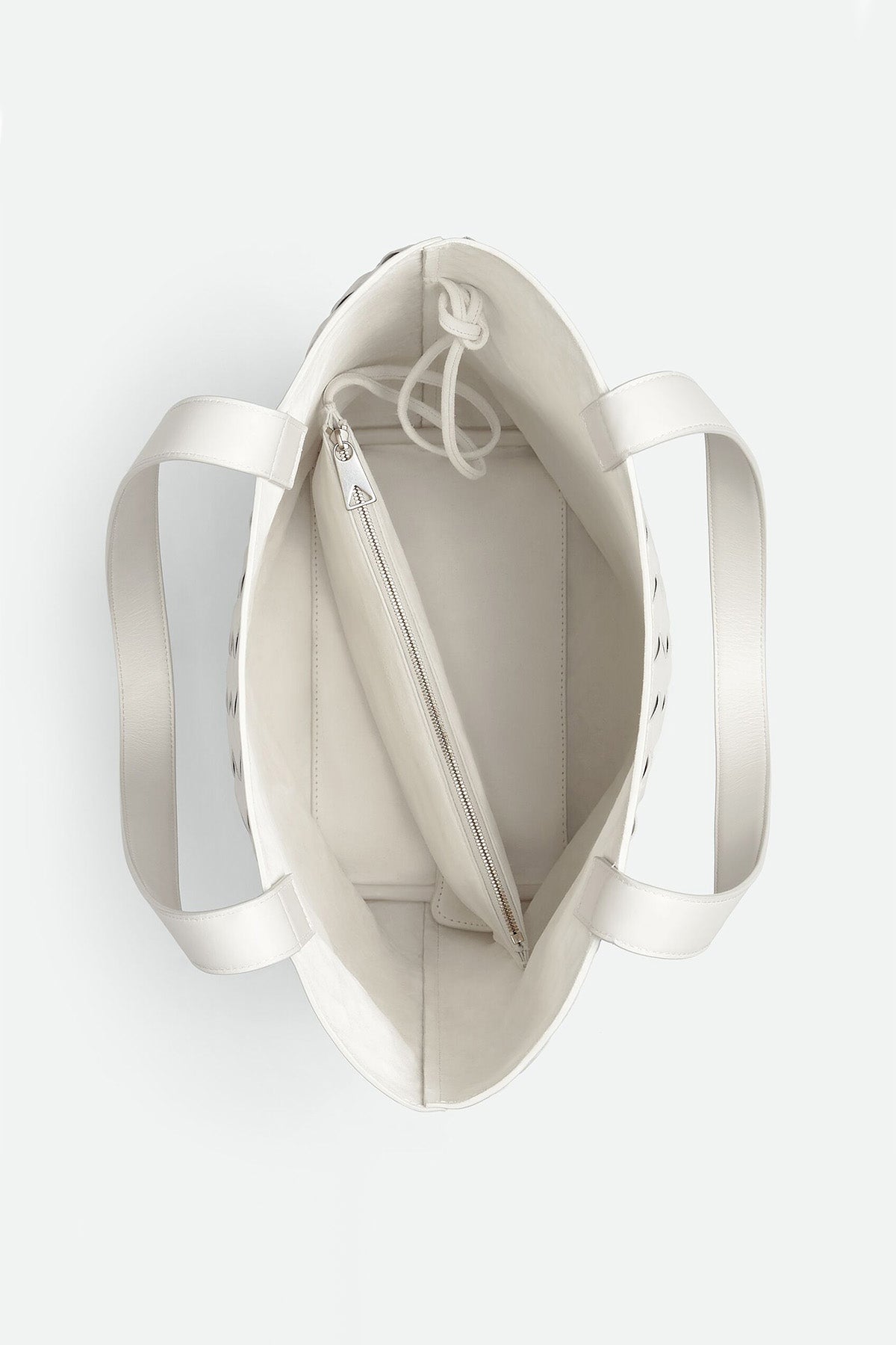 BOTTEGA VENETA | SMALL CLASSIC INTRECCIATO TOTE - MAXFIELD LA