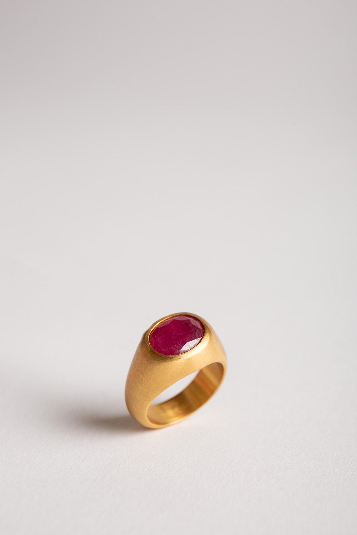 ELI HALILI | 22K OVAL RUBY RING - MAXFIELD LA