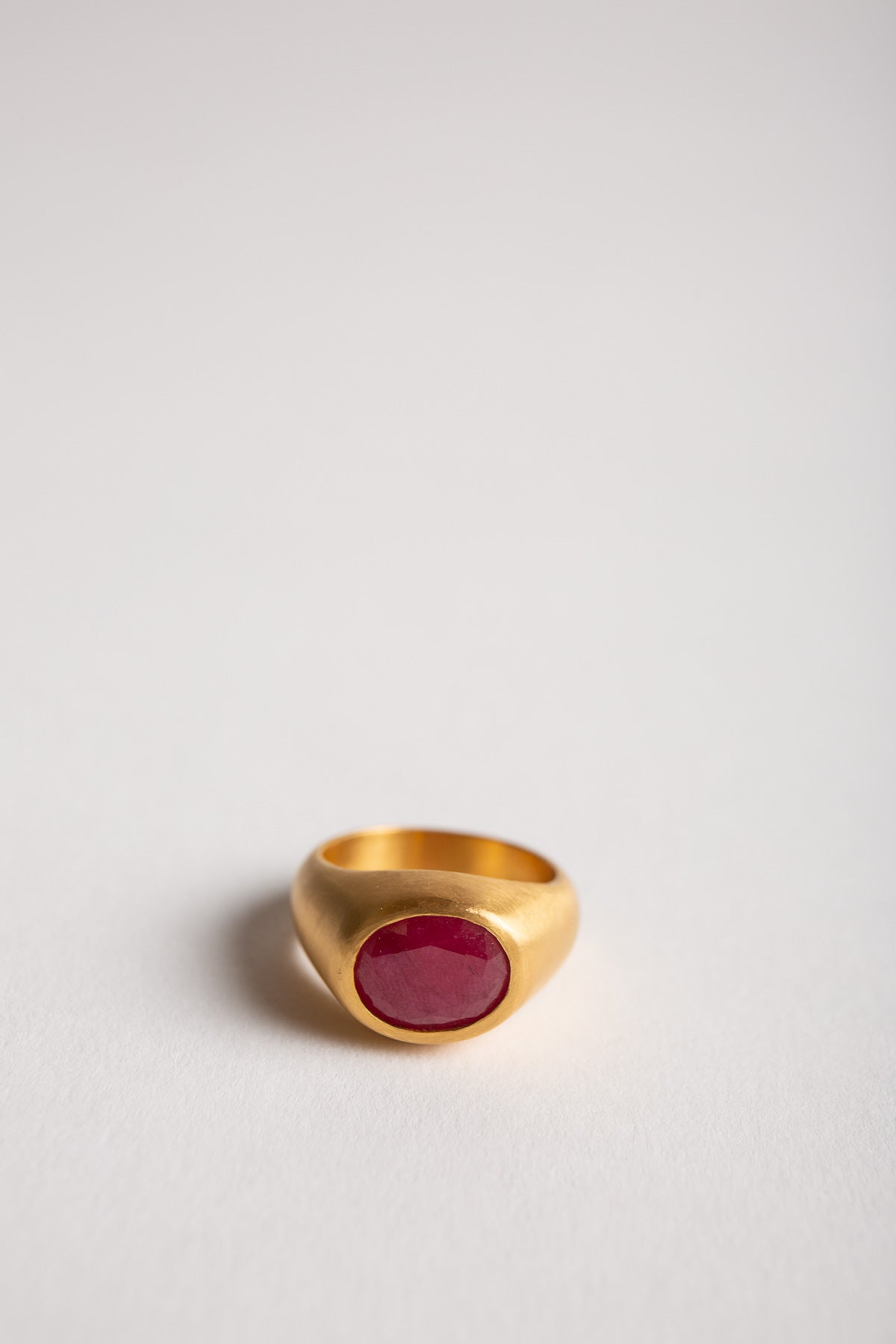 ELI HALILI | 22K OVAL RUBY RING - MAXFIELD LA