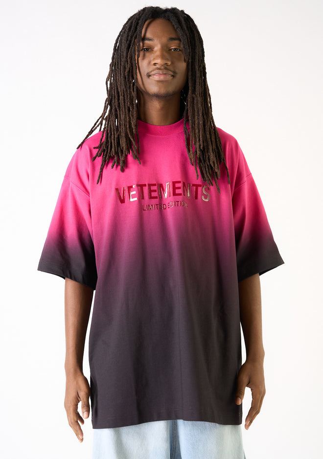 Vetements | Gradient Logo Tee Hot Pink / XL