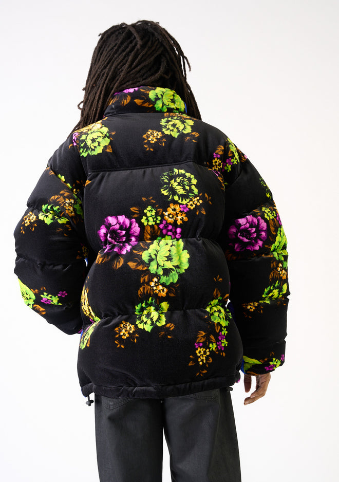 Top 74+ anime puffer jacket latest - in.cdgdbentre