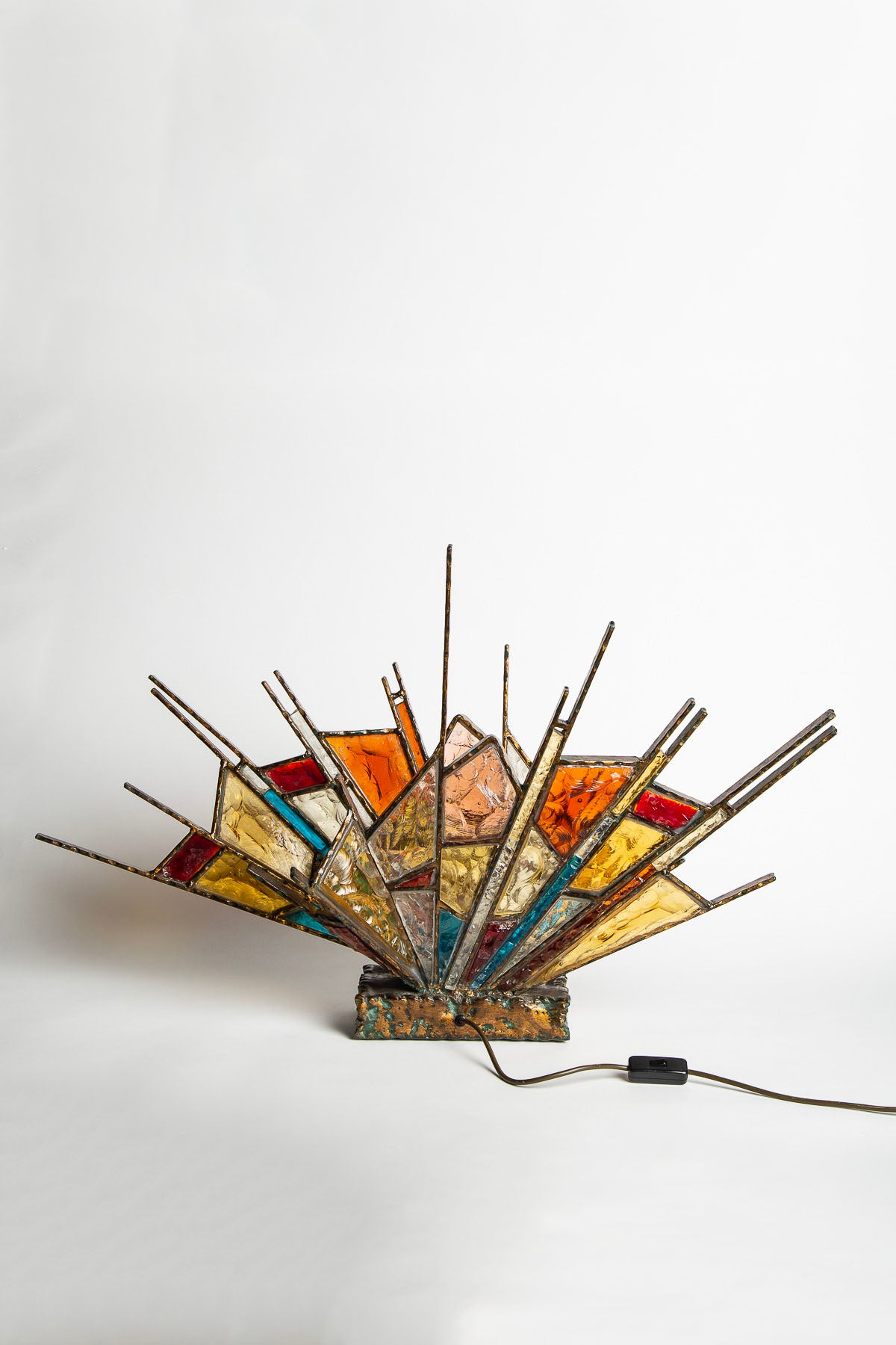MAXFIELD PRIVATE COLLECTION | 1960'S BRUTALIST POLIARTE TABLE LAMP - MAXFIELD LA