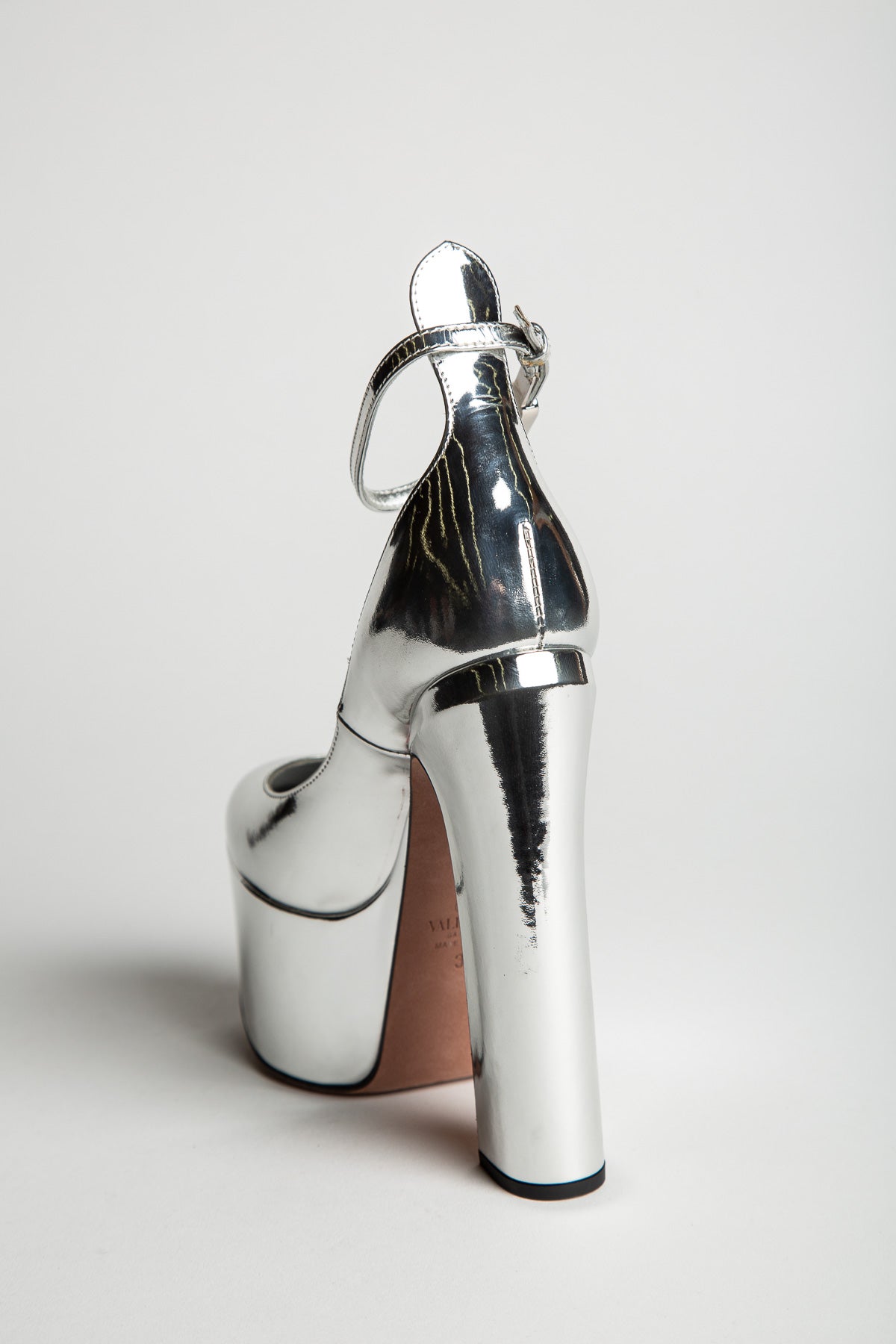 VALENTINO GARAVANI | PATENT LEATHER PUMPS - MAXFIELD LA