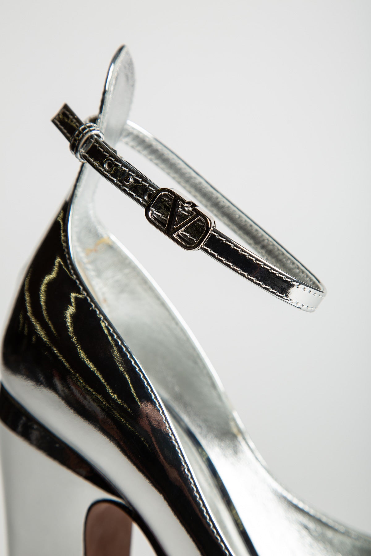 VALENTINO GARAVANI | PATENT LEATHER PUMPS - MAXFIELD LA