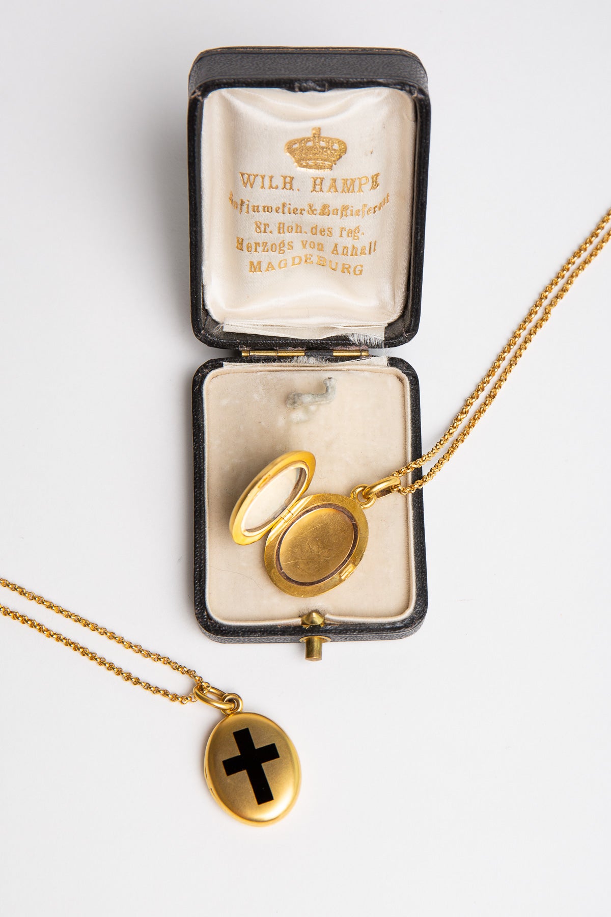 MAXFIELD PRIVATE COLLECTION | 1904 DOUBLE SIDED LOCKET