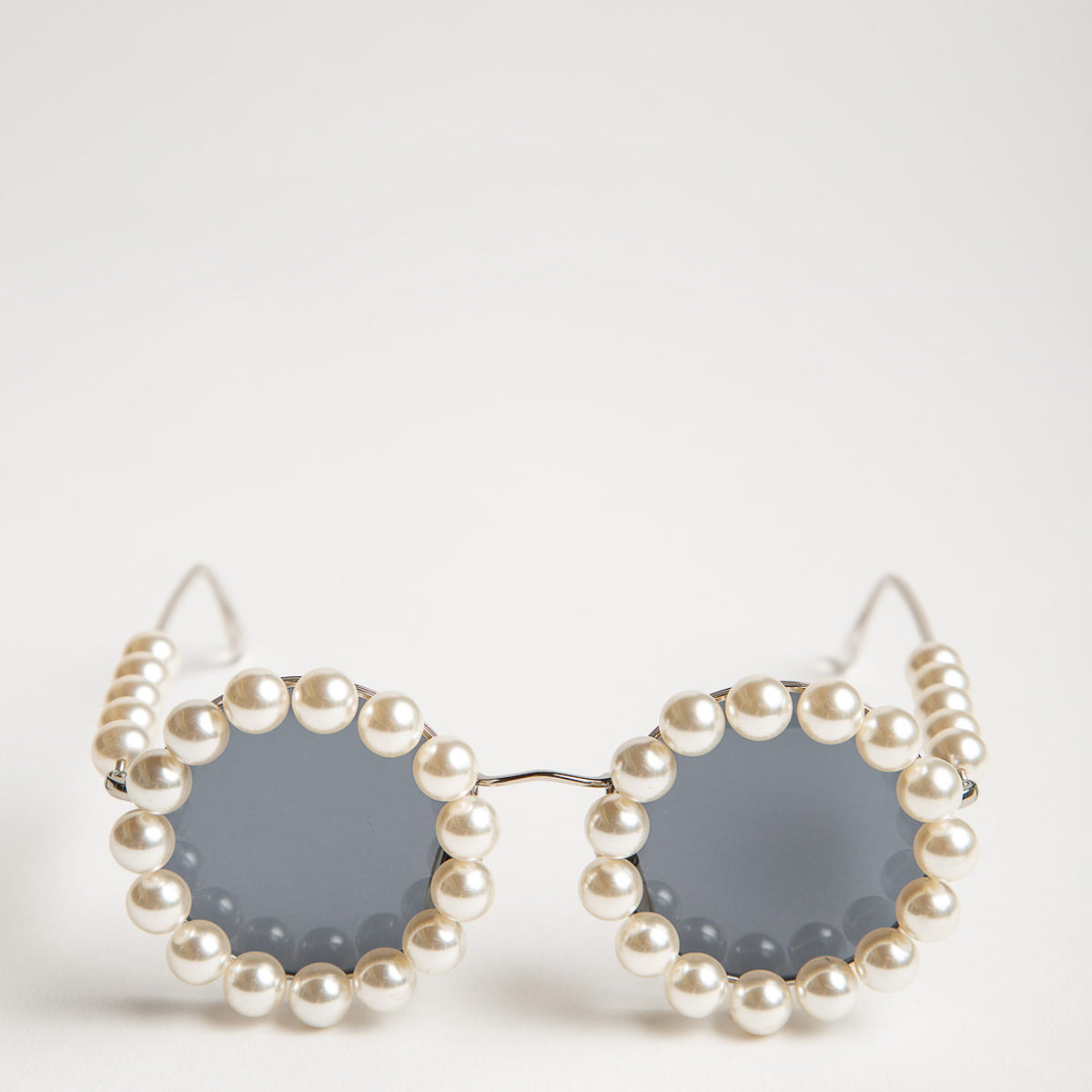 CHANEL | VINTAGE 1994 PEARL RUNWAY SUNGLASSES
