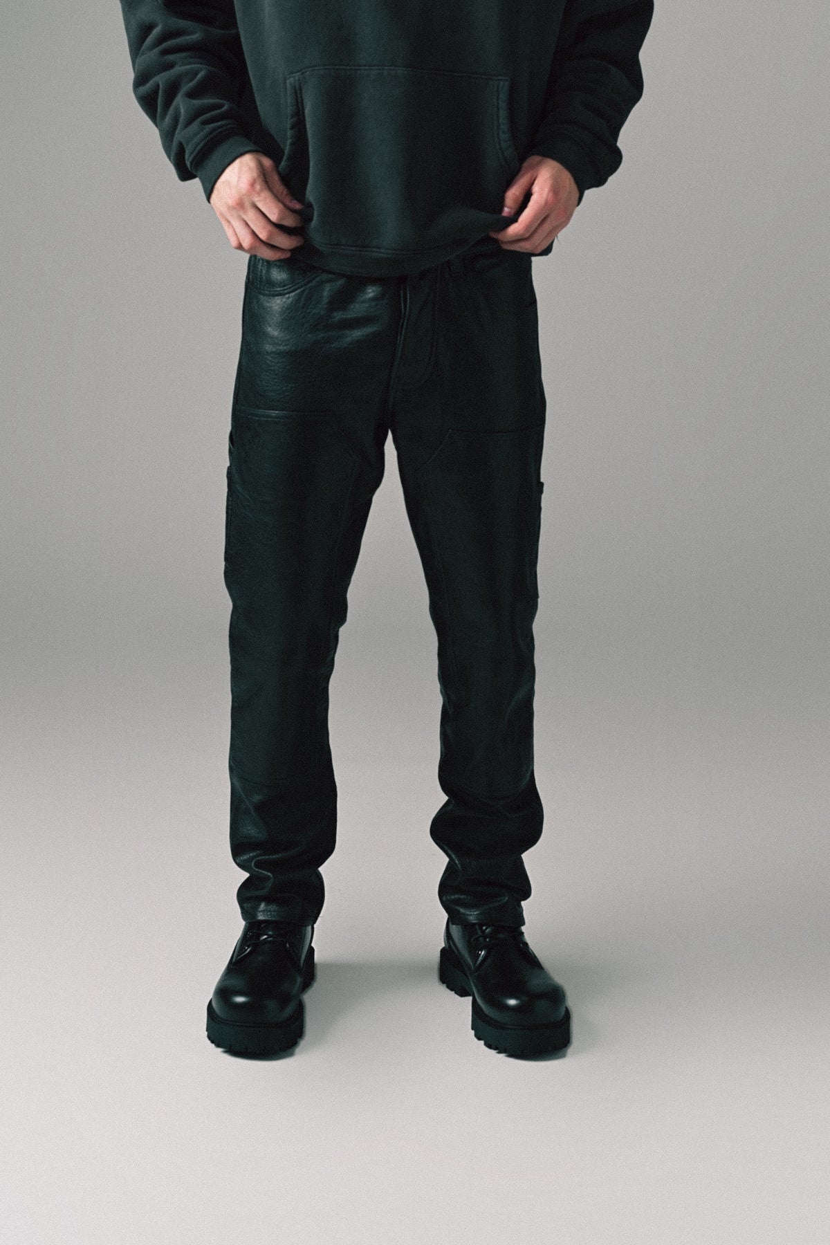 ENFANTS RICHES DÉPRIMÉS | LEATHER CARPENTER JEANS - MAXFIELD LA