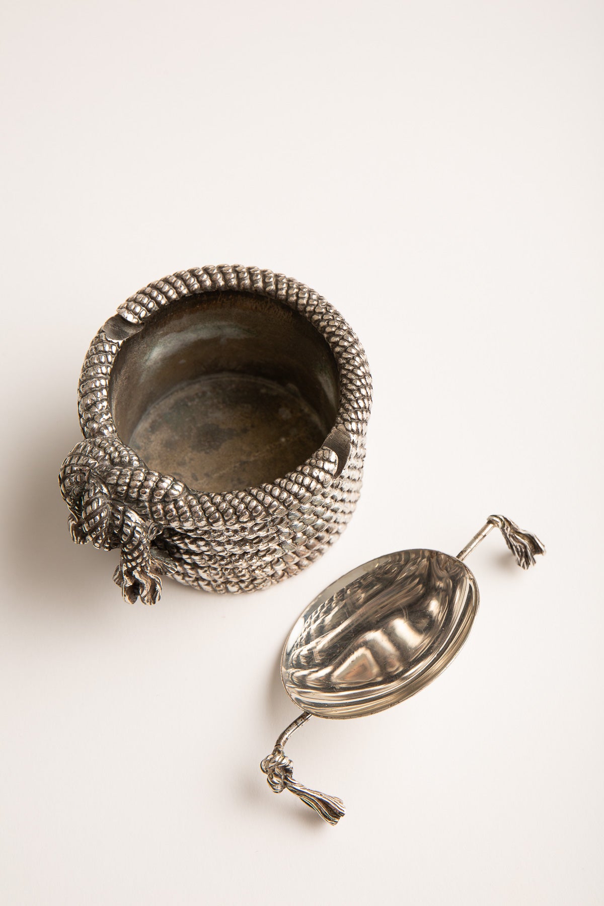 DIOR | VINTAGE COILED TASSEL ASHTRAY