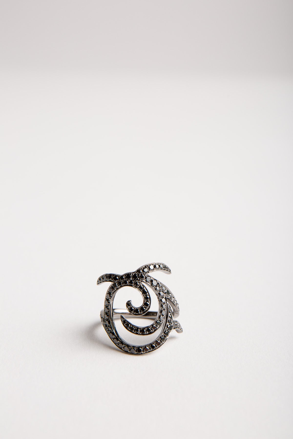 STEFERE | 18K WHITE GOLD 89 BLACK DIAMOND RING