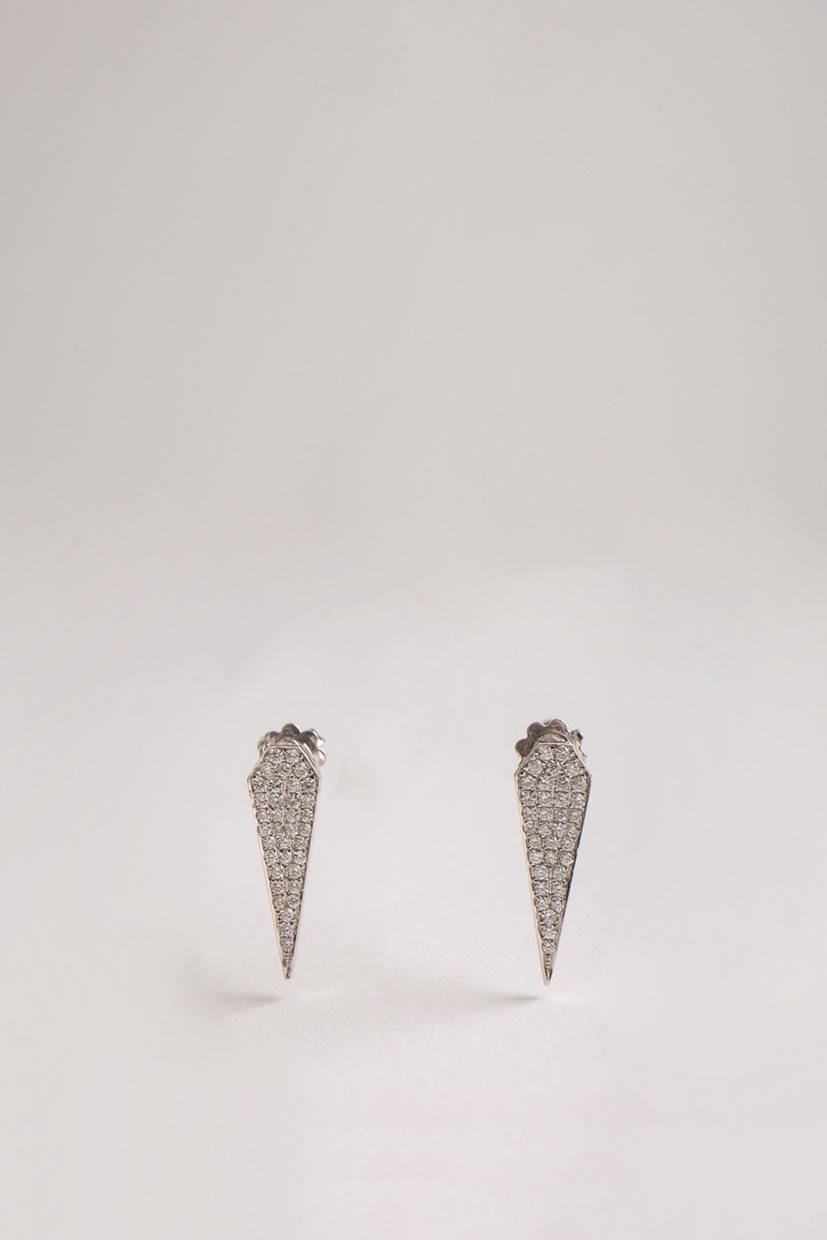 STEFERE | 18K WHITE GOLD .88 DIAMOND EARRINGS - MAXFIELD LA