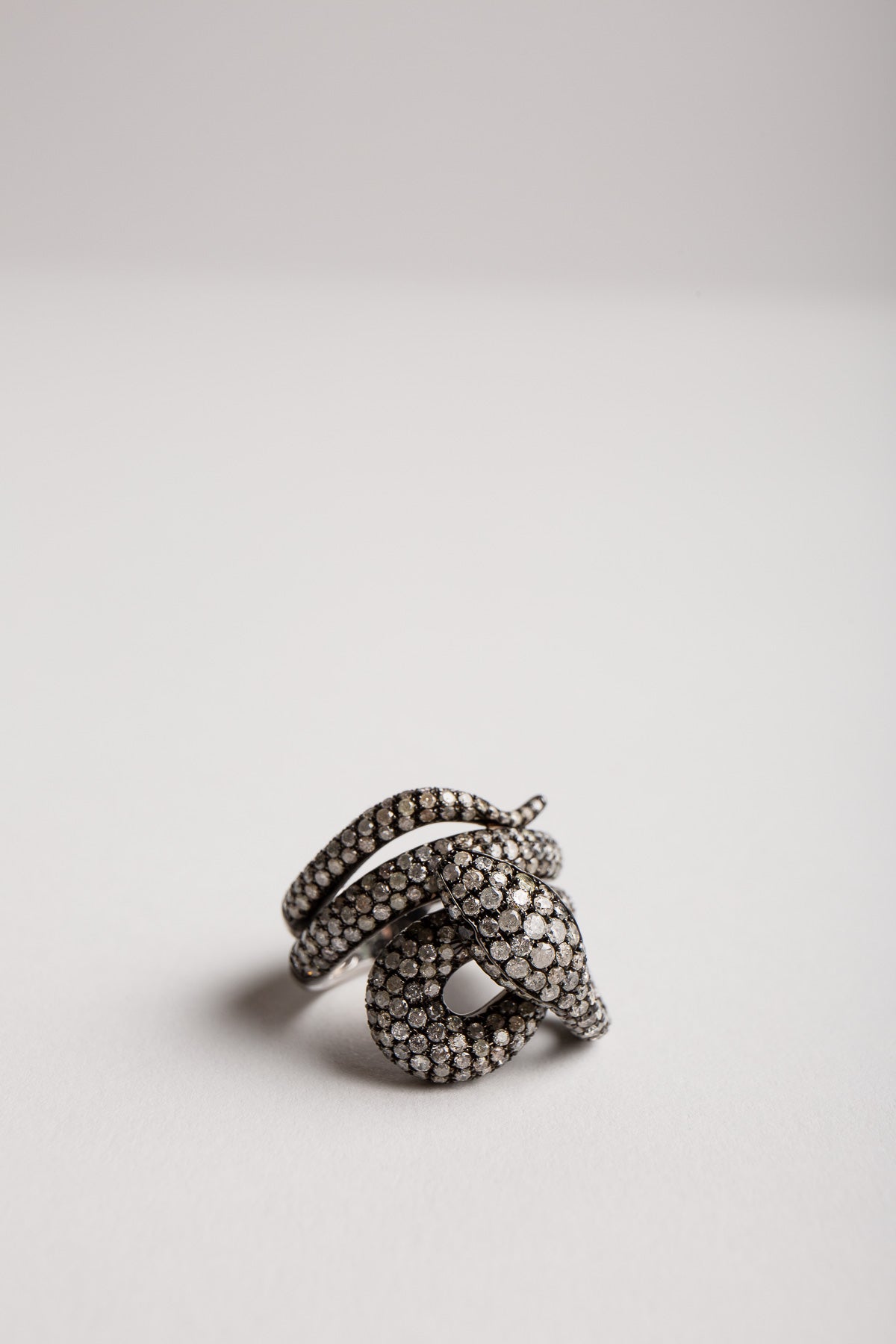 STEFERE | 18K WHITE GOLD 332 DIAMOND SNAKE RING - MAXFIELD LA