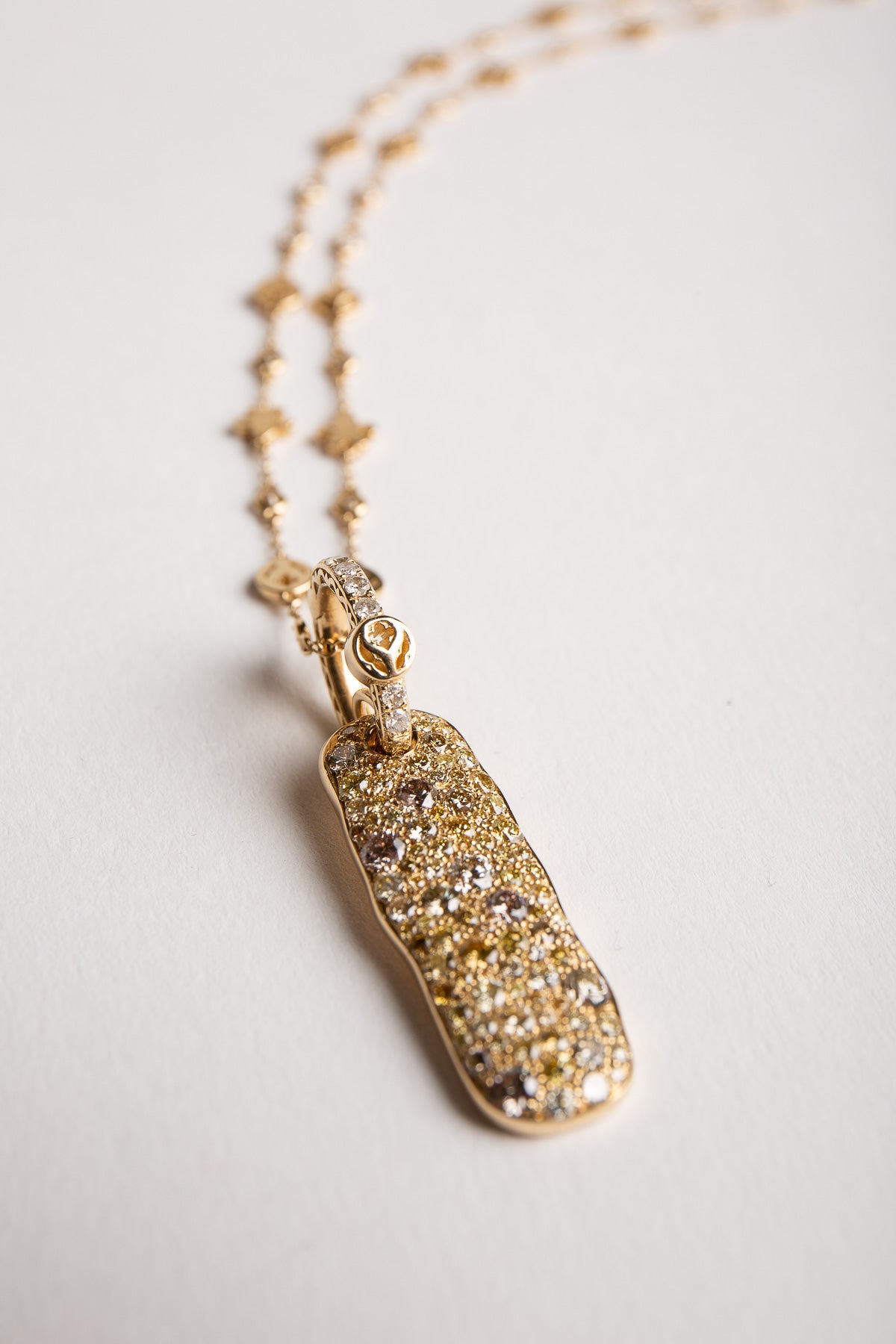 LOREE RODKIN | TINY LOGO CHAIN DIAMOND NECKLACE - MAXFIELD LA