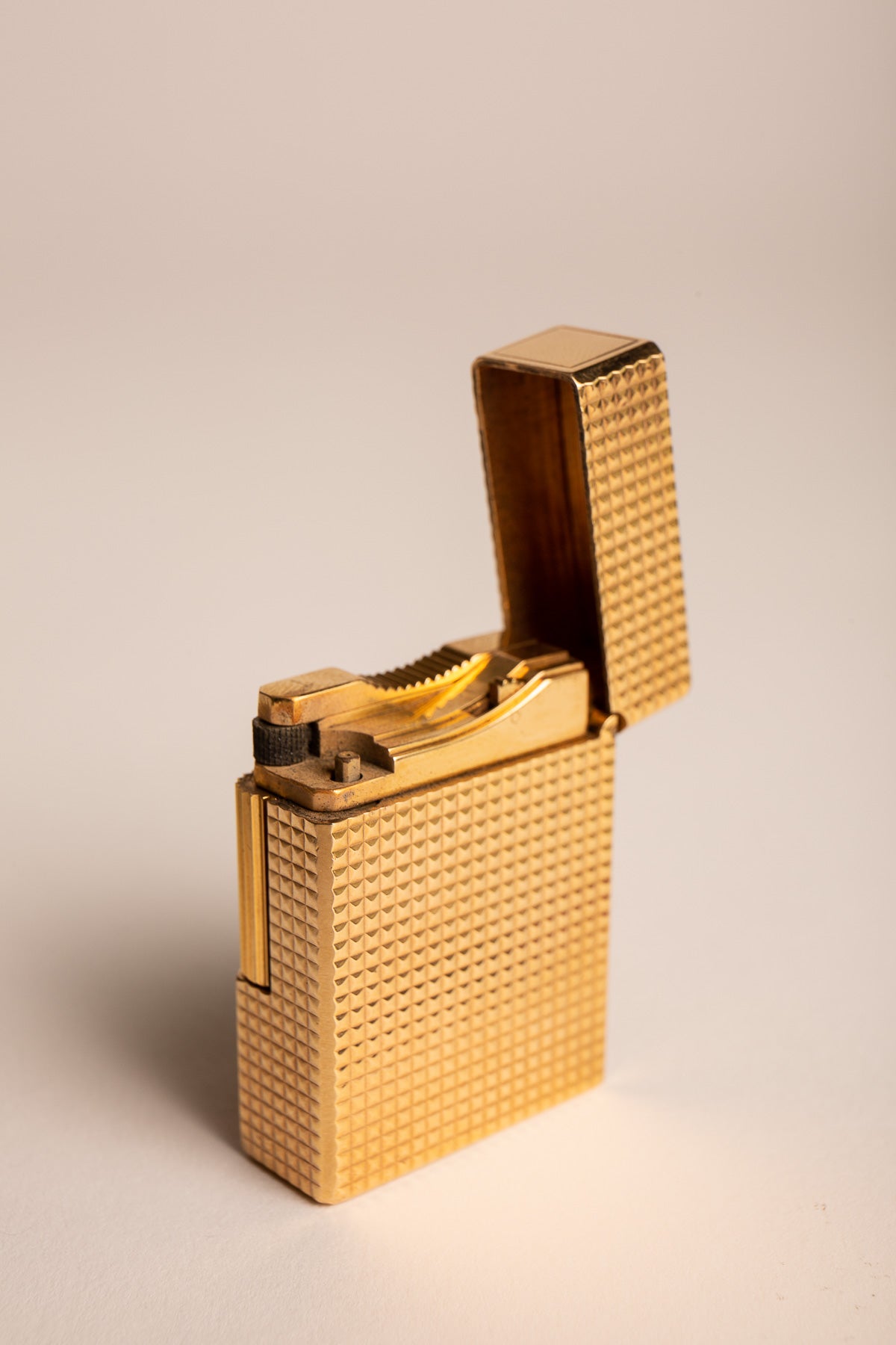 MAXFIELD PRIVATE COLLECTION | VINTAGE DUPONT STUD LIGHTER