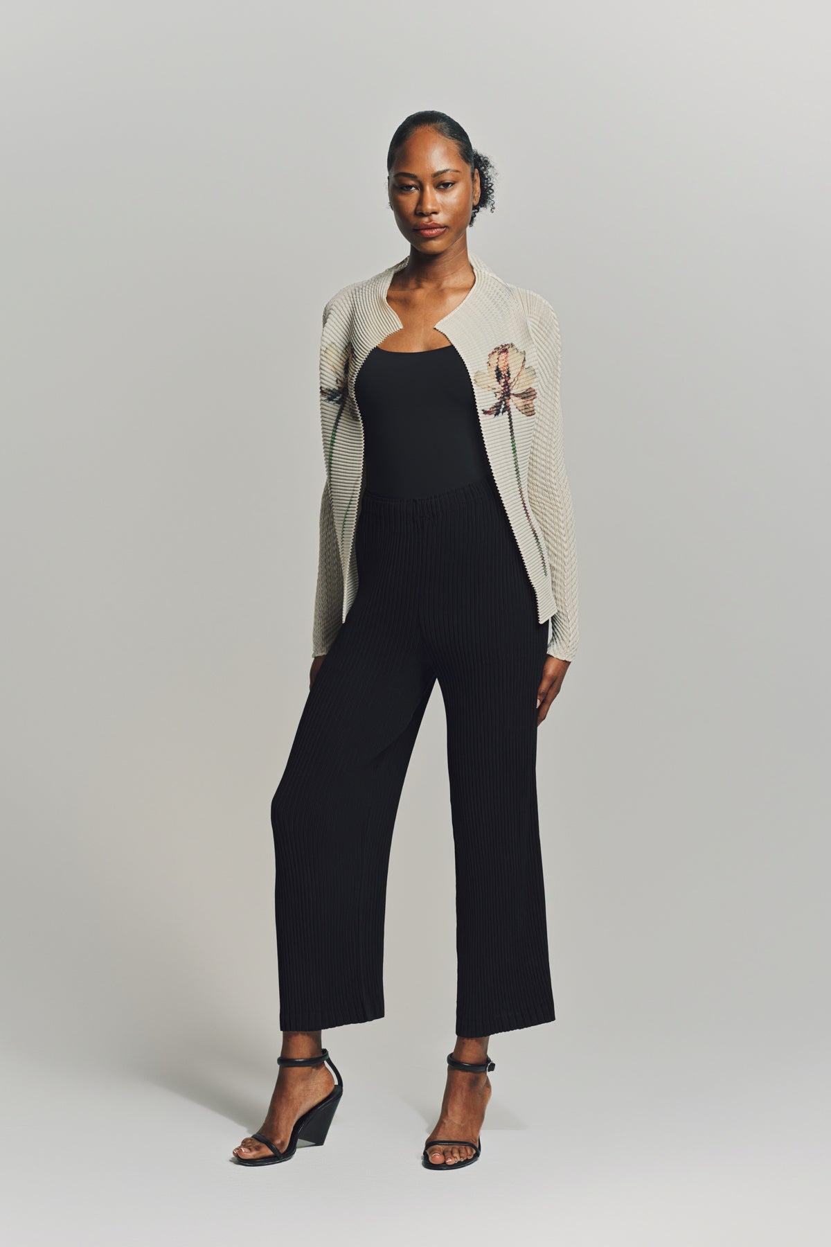 HAI ISSEY MIYAKE Lamb Lether Pants black ISSEY MIYAKE | HATCHING PLEAT PANTS