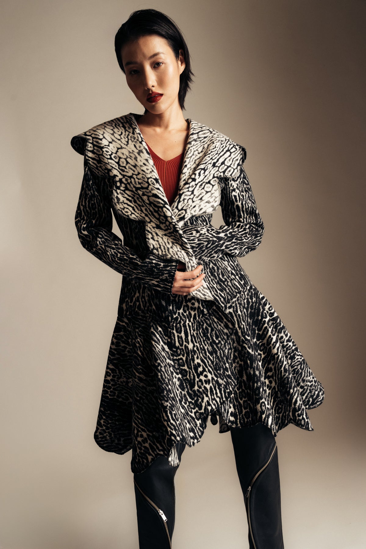 LIBERTINE | BLACK AND WHITE LEOPARD SCALLOP EDGE COAT