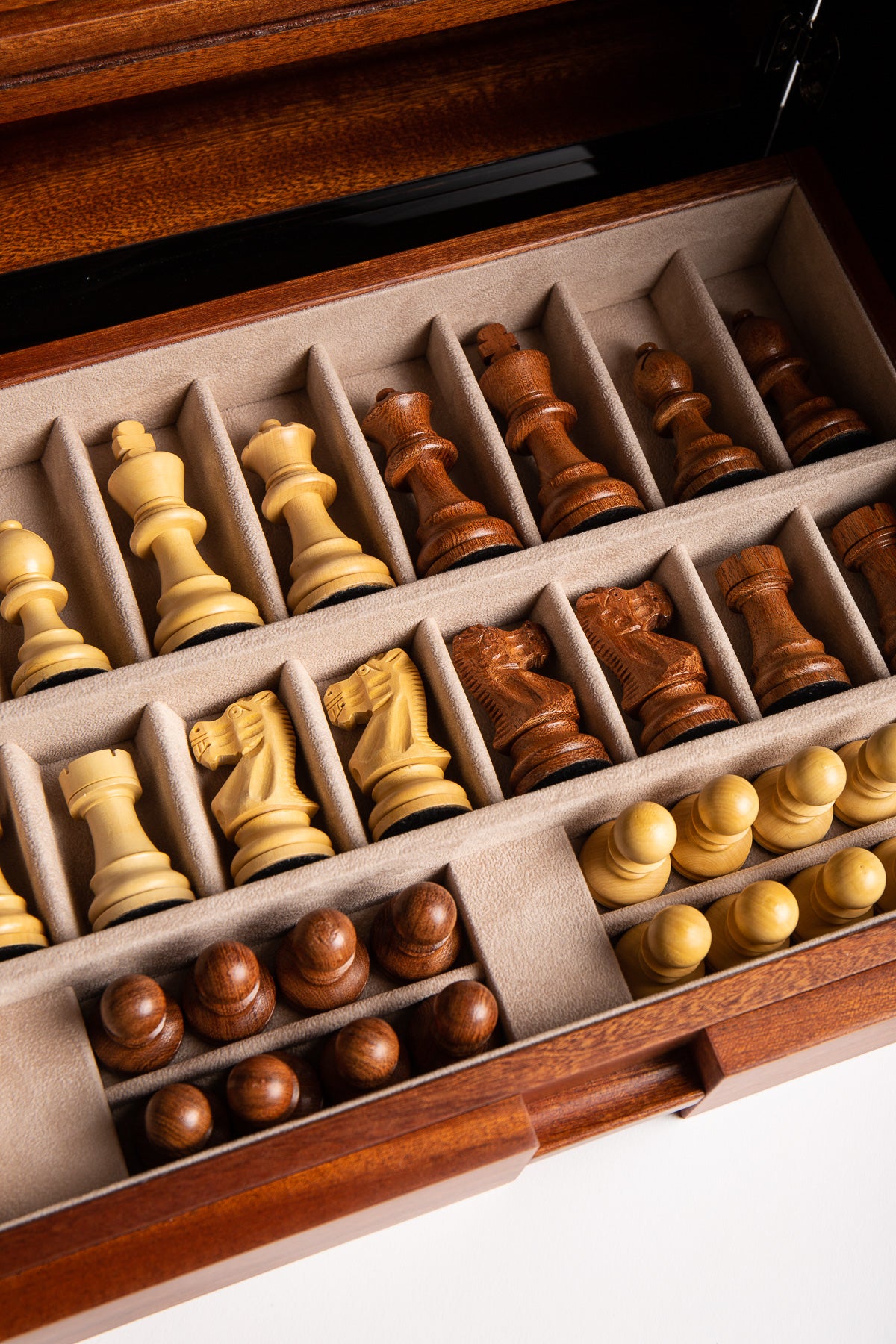 AGRESTI | GAME NIGHT - MAXFIELD LA