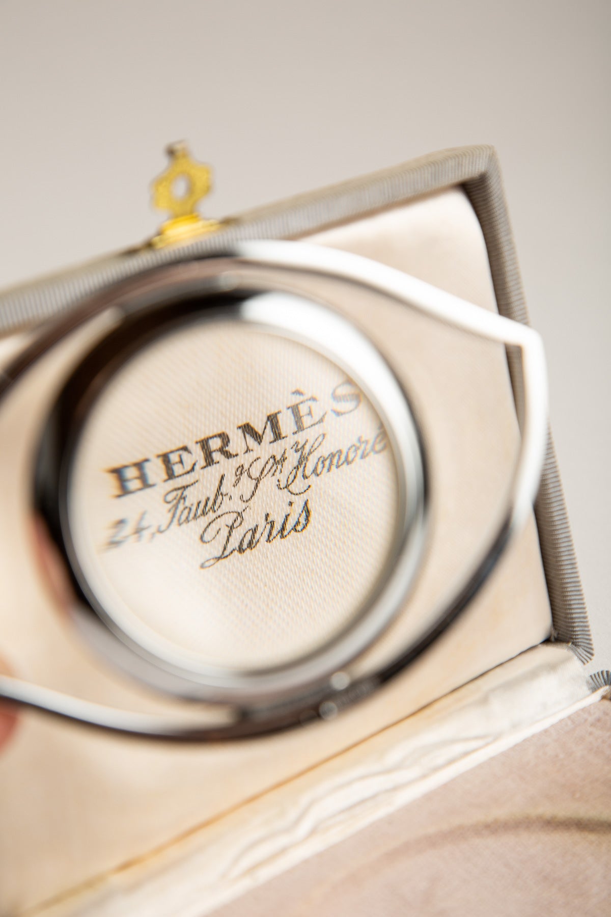 HERMES アイボリー 手鏡 HERMÈS | VINTAGE CLEOPATRA EYE MAGNIFIER