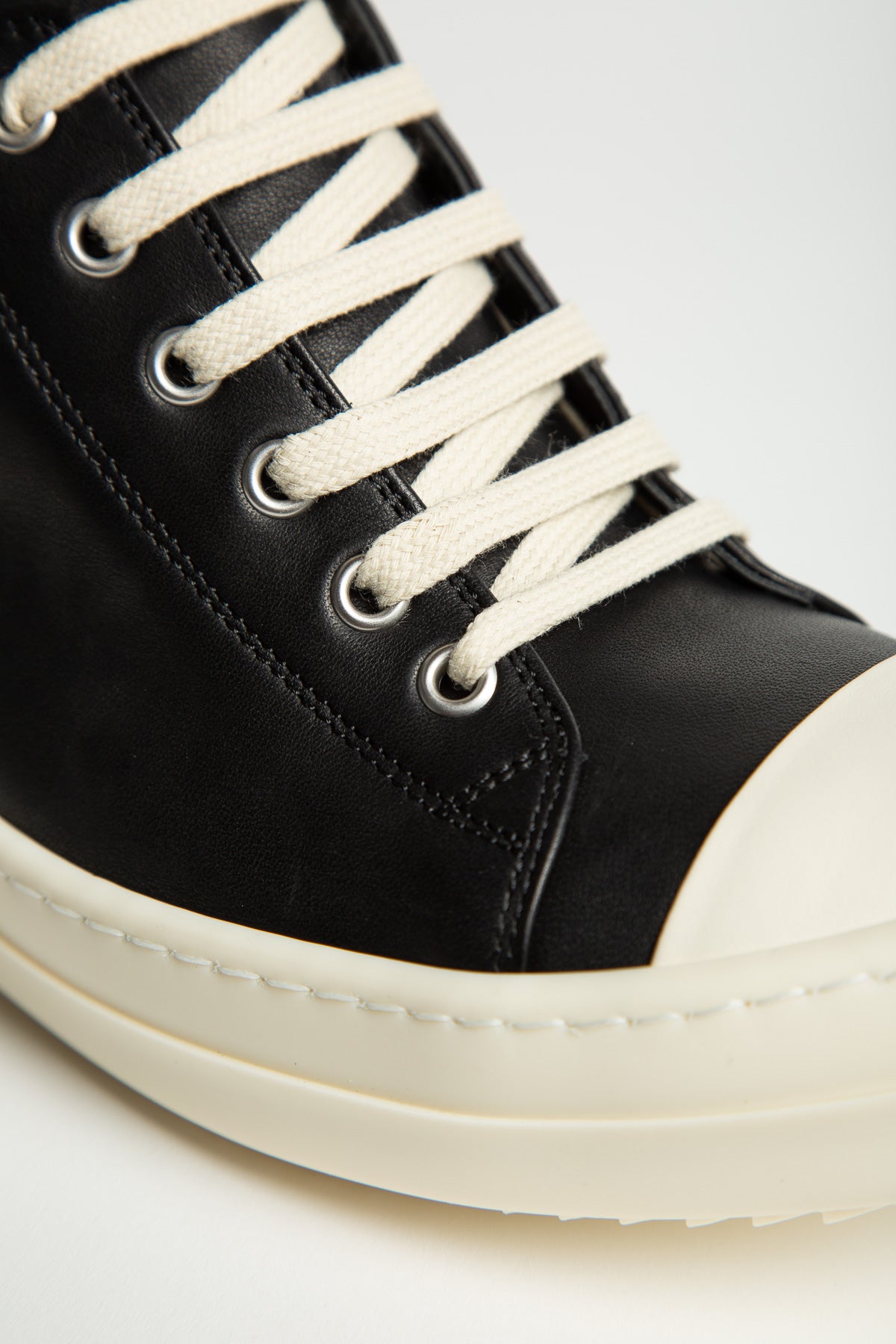 RICK OWENS | LOW SNEAKERS - MAXFIELD LA