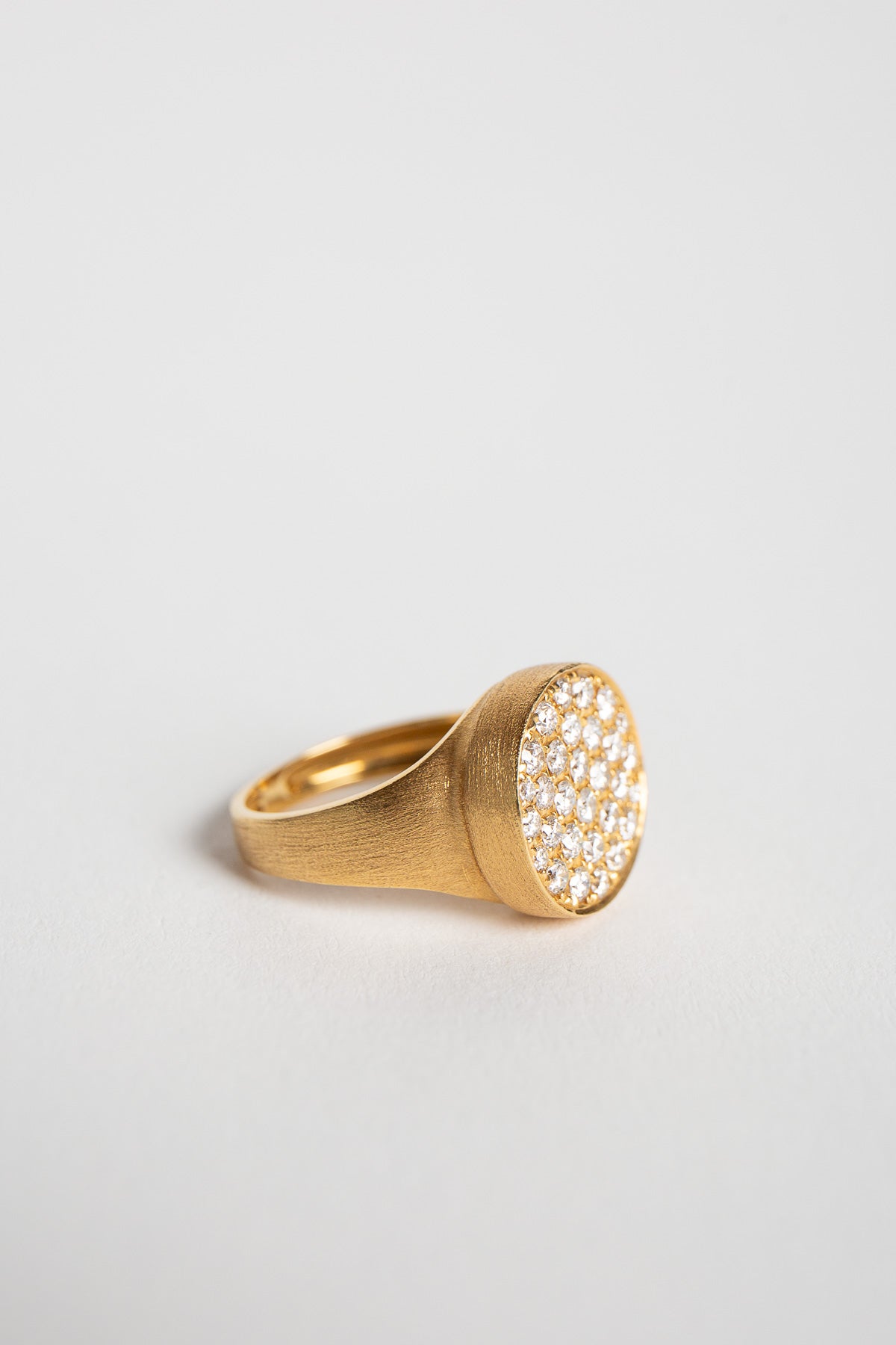 STEFERE | YELLOW GOLD & DIAMOND RING
