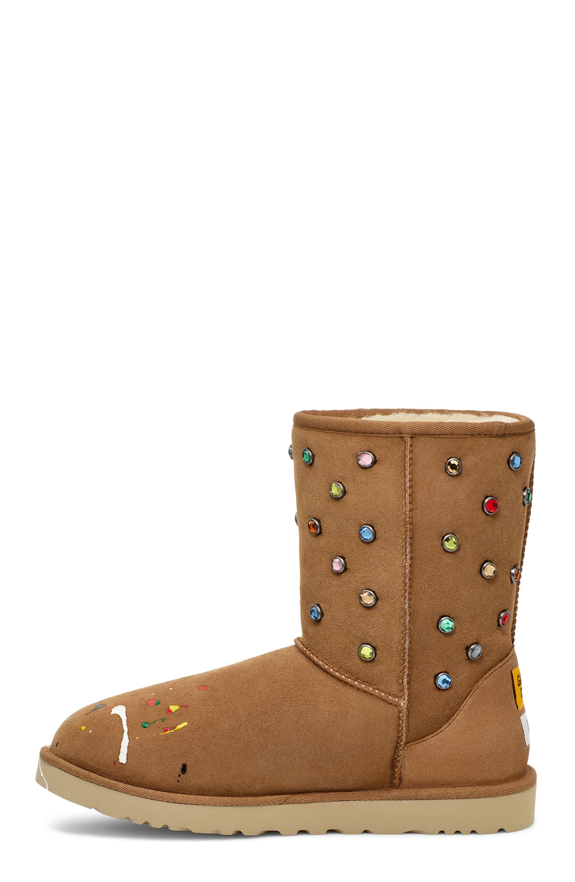 GALLERY DEPT. | UGG CLASSIC SHORT BOOT - MAXFIELD LA