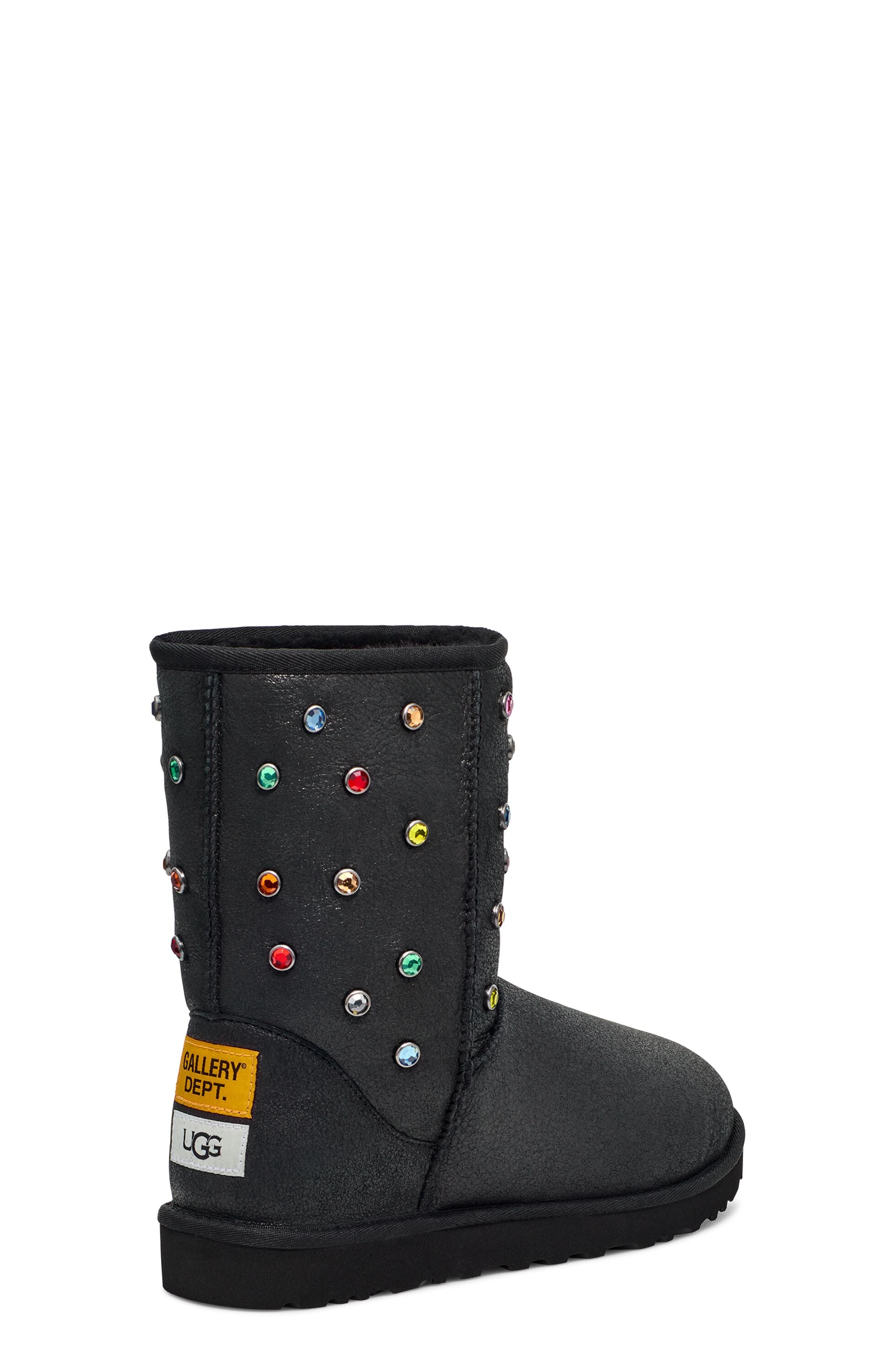 GALLERY DEPT. | UGG CLASSIC SHORT BOOT - MAXFIELD LA