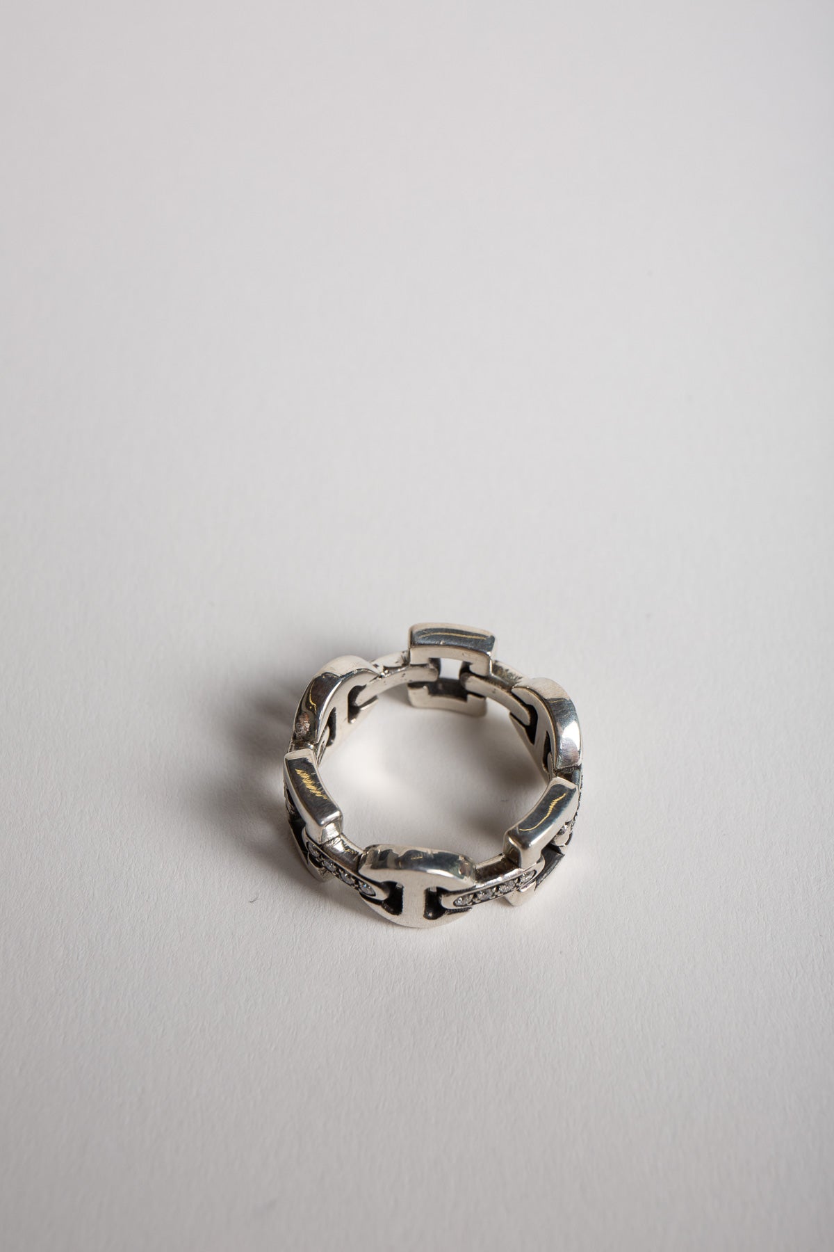 NAHMIAS | STERLING SILVER DIAMOND CLASSIC TRI-LINK RING