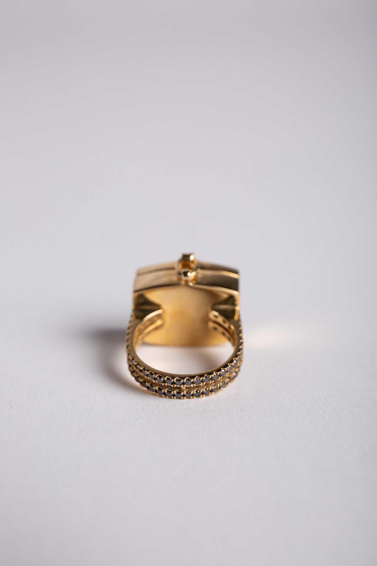 JOANNE FISKE | DIAMOND STAR RING