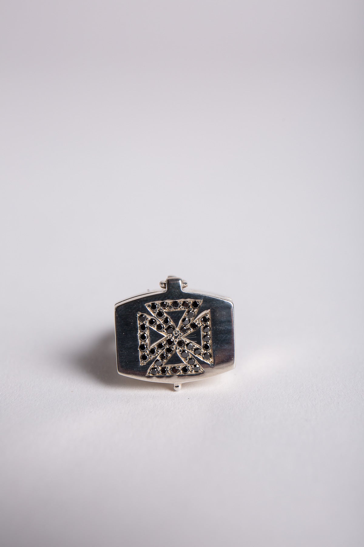 JOANNE FISKE | DIAMOND CROSS RING
