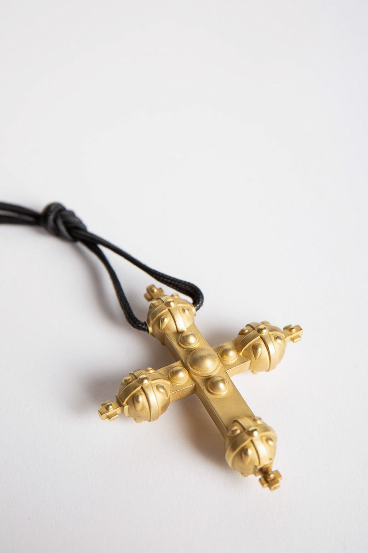 BARRY KIESELSTEIN-CORD | 1993 GOLD CROSS PENDANT