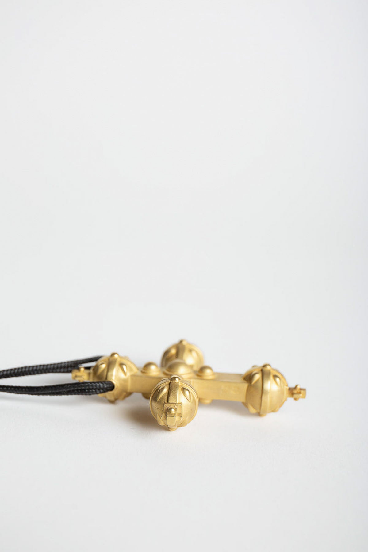 BARRY KIESELSTEIN-CORD | 1993 GOLD CROSS PENDANT