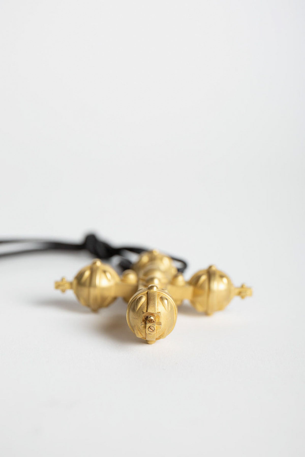 BARRY KIESELSTEIN-CORD | 1993 GOLD CROSS PENDANT