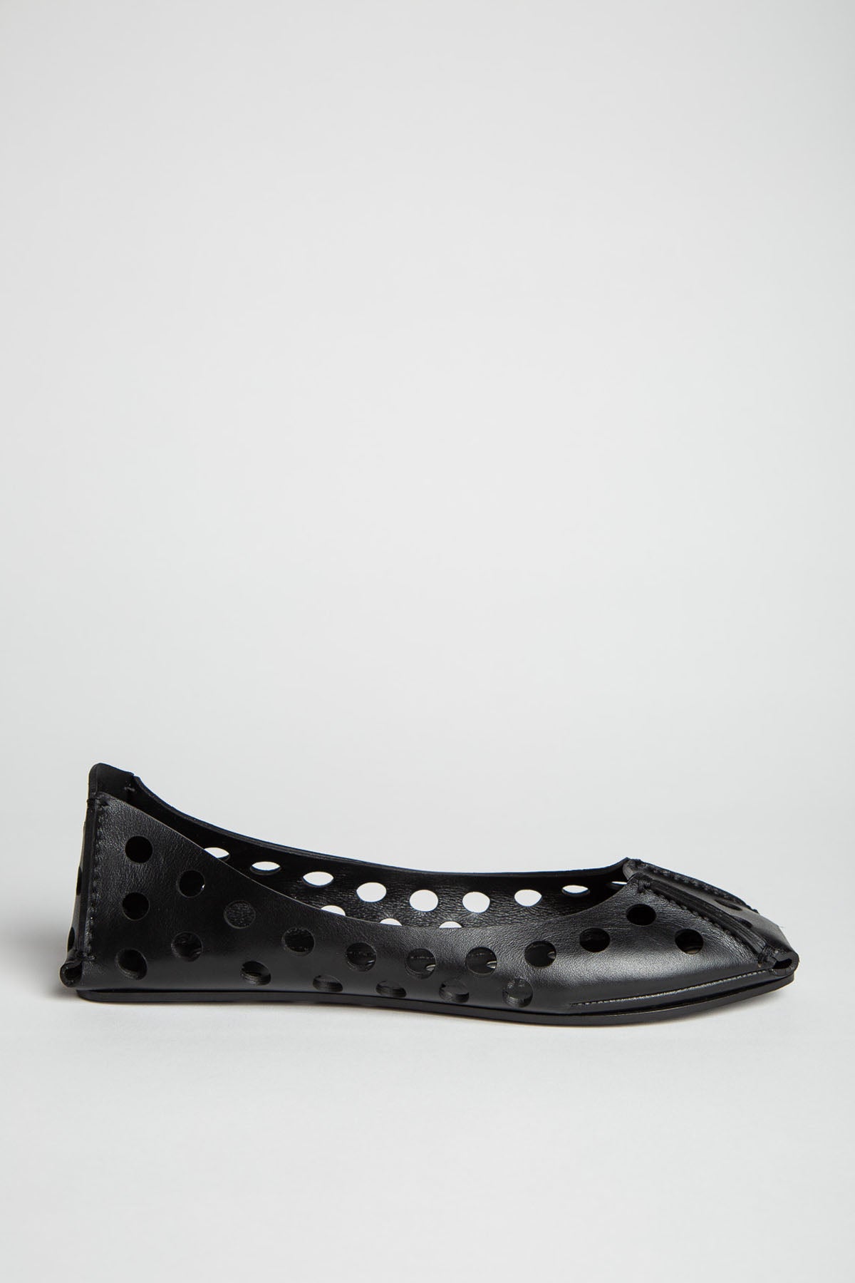 ALAÏA | PERFO BALLET FLATS IN CALFSKIN