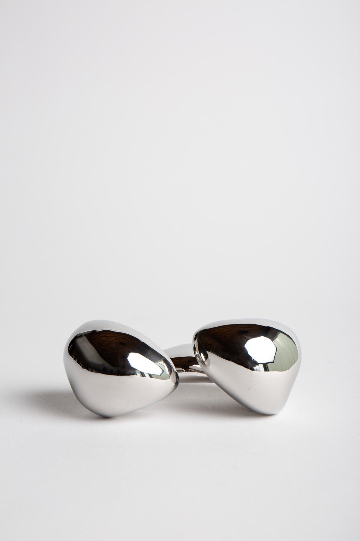 VAGUJHELYI | 2LB STAINLESS STEEL WEIGHTS - MAXFIELD LA