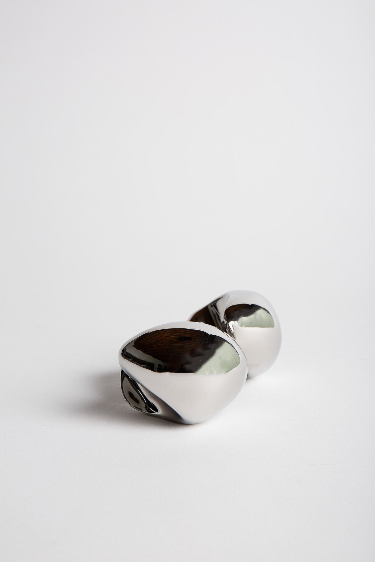 VAGUJHELYI | 2LB STAINLESS STEEL WEIGHTS - MAXFIELD LA