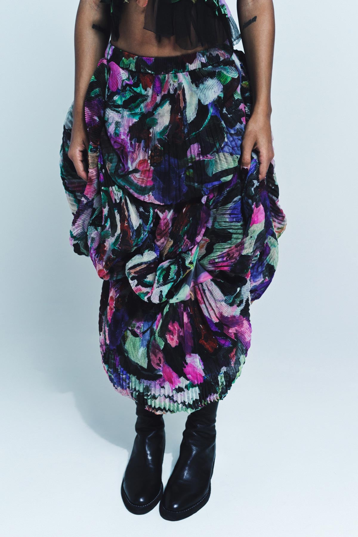 CAROLINE HU | FLOWER PRINT SEASHELL PLEATED SKIRT - MAXFIELD LA
