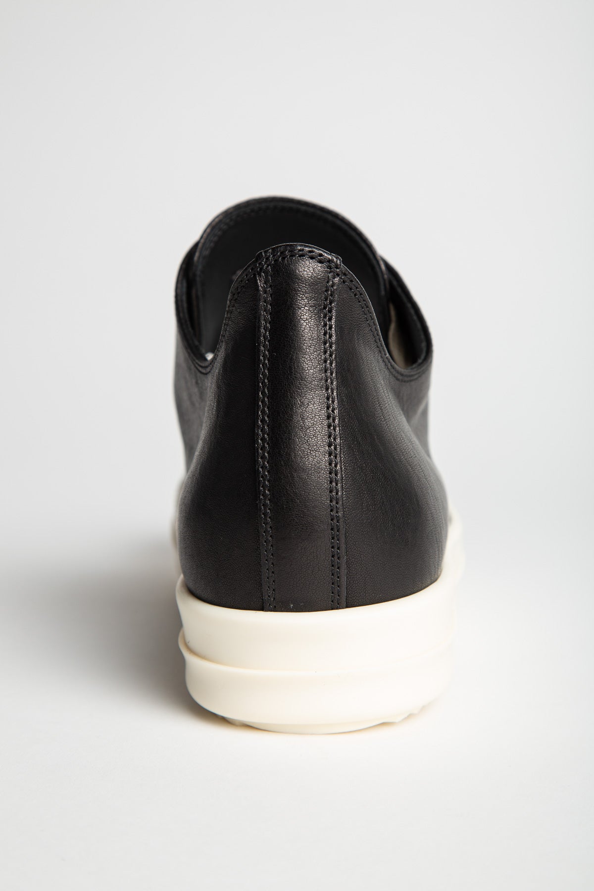 RICK OWENS | LOW SNEAKERS - MAXFIELD LA