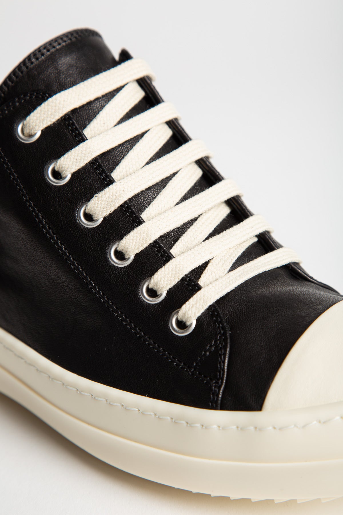 RICK OWENS | LOW SNEAKERS - MAXFIELD LA