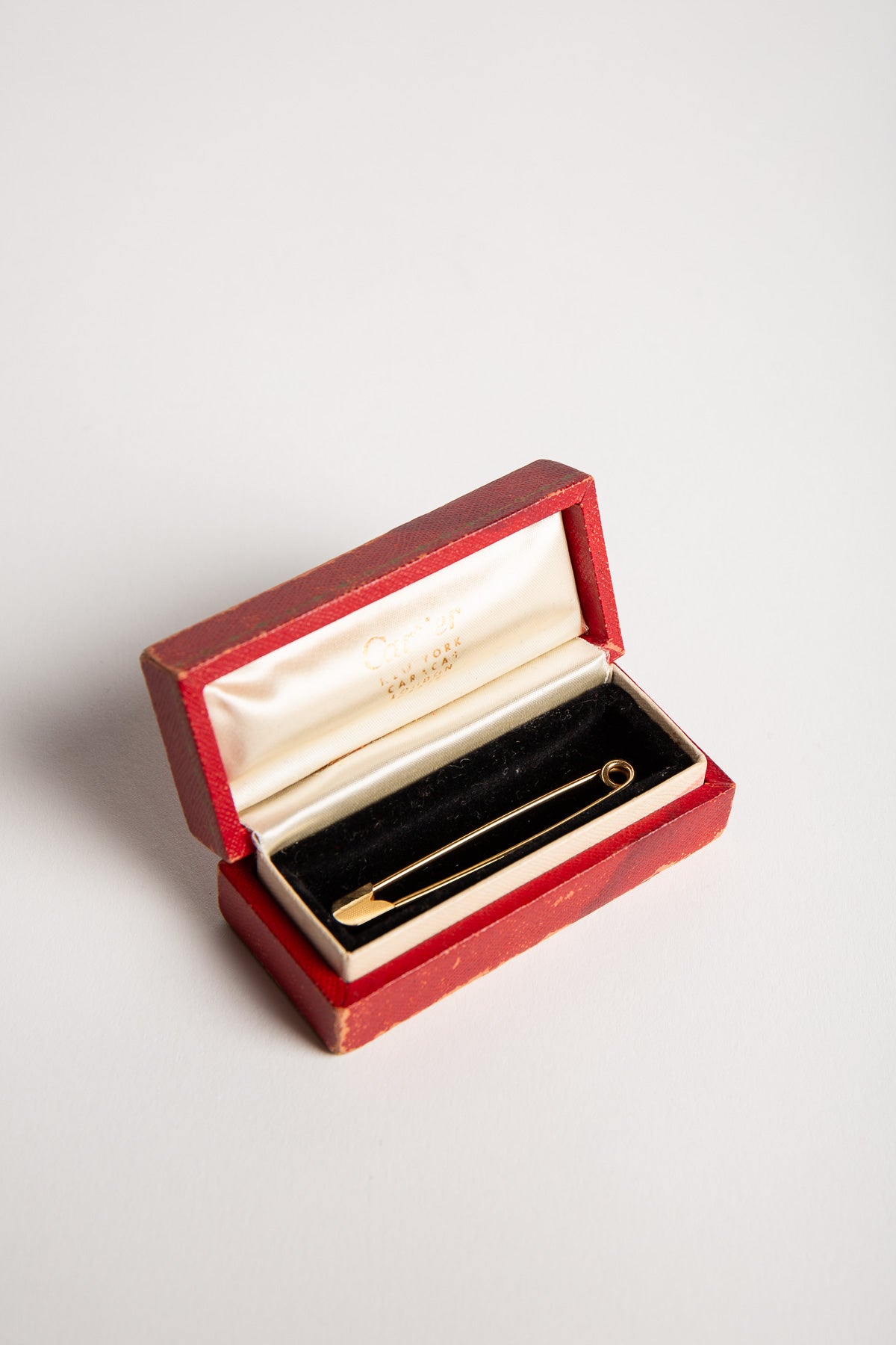 CARTIER | 1960'S 18K YELLOW GOLD SAFETY PIN